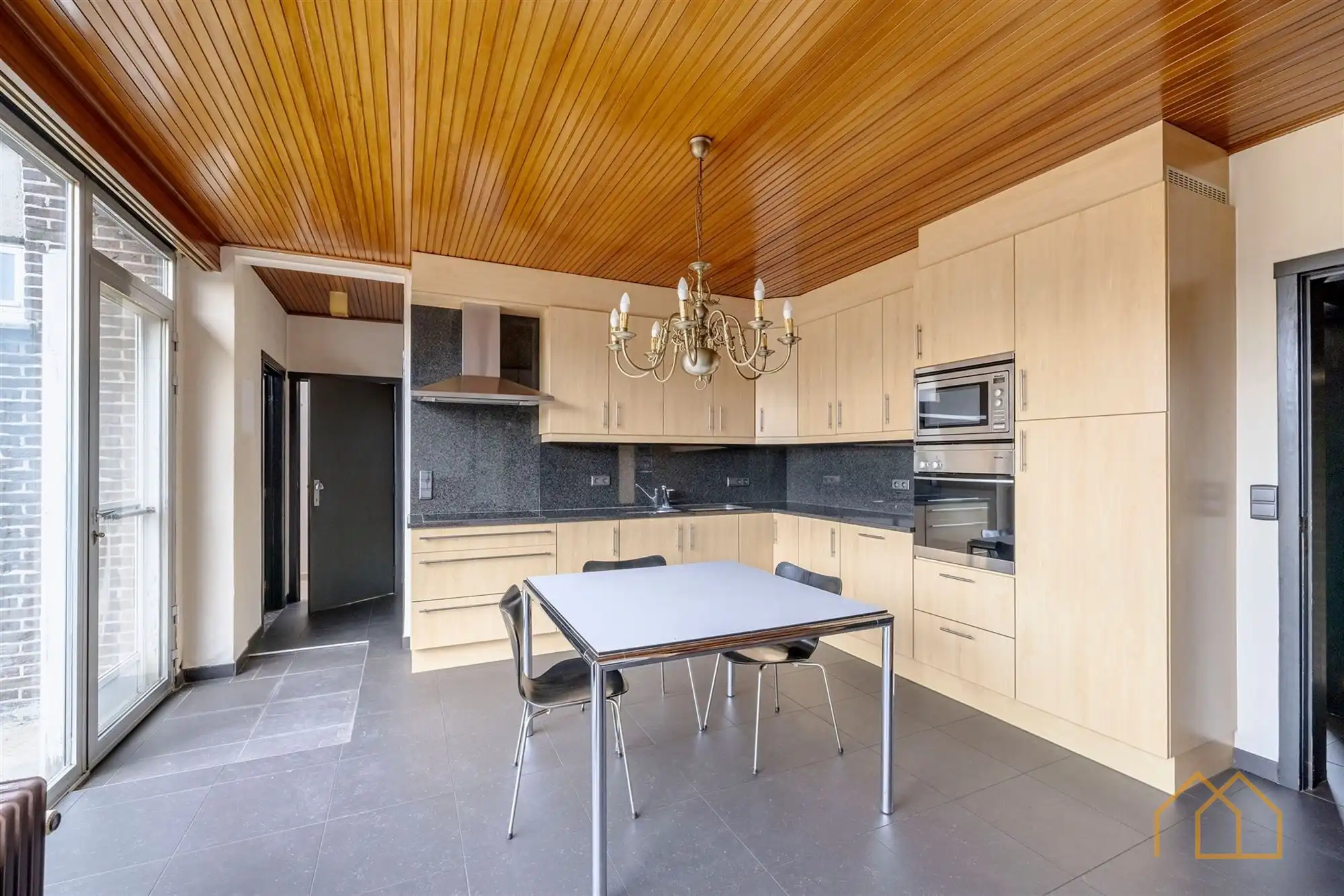 Laagbouw op 15are in groene omgeving foto 6
