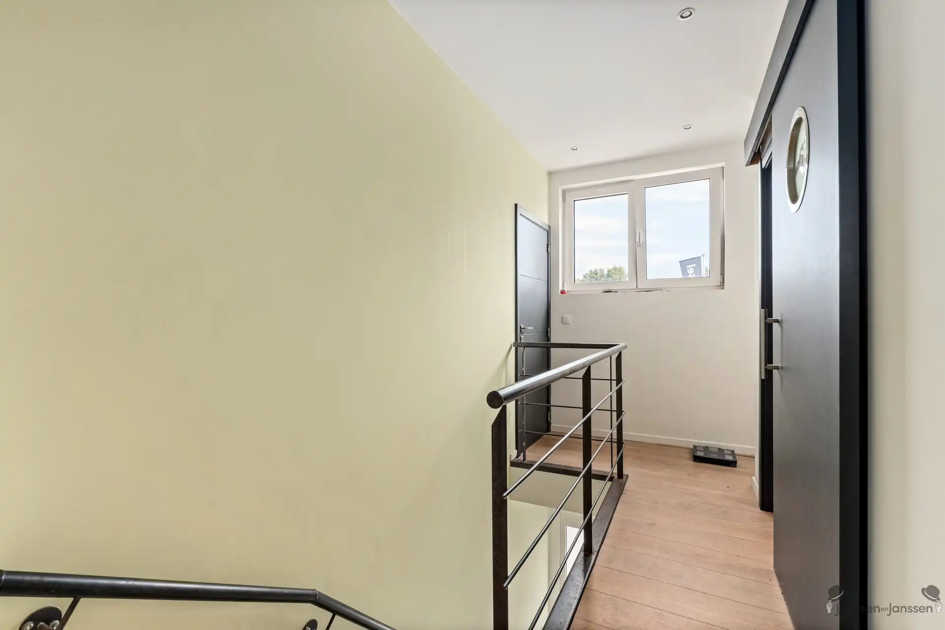Woning met 3 (mog. 5) slaapkamers op centrale ligging foto 10