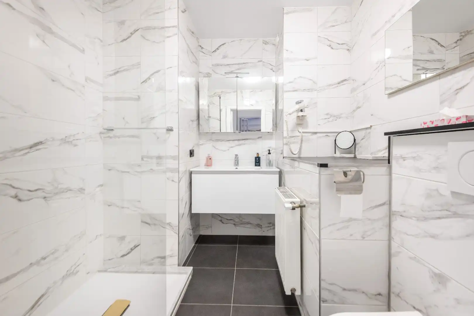 Duplex appartement met open zicht gelegen op de Lippenslaan ter hoogte v.h. Verweeplein. foto 12