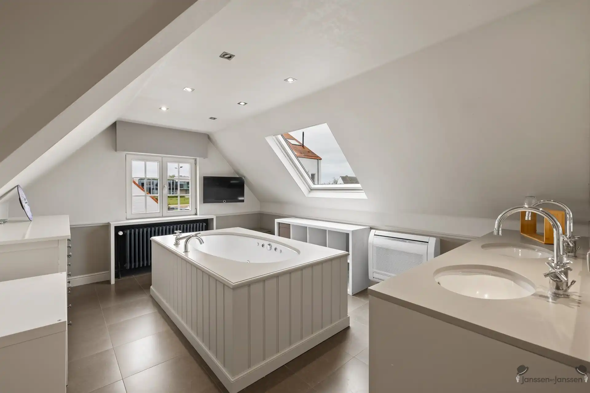 Stijlvolle villa met zwembad op topligging in Knokke-Heist foto 26