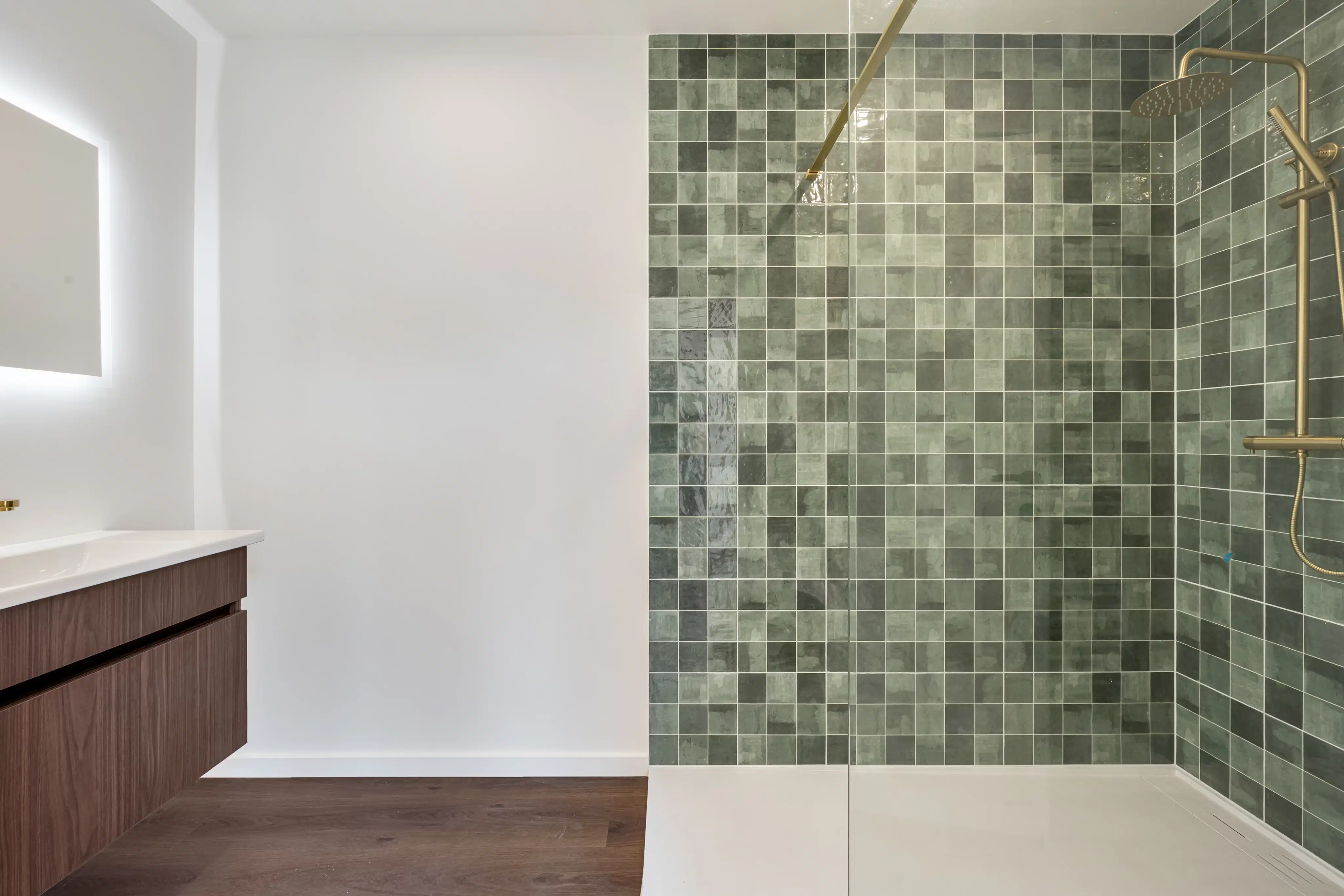 Excl. gerenoveerde herenwoning (3 entiteiten) aan het water foto 15