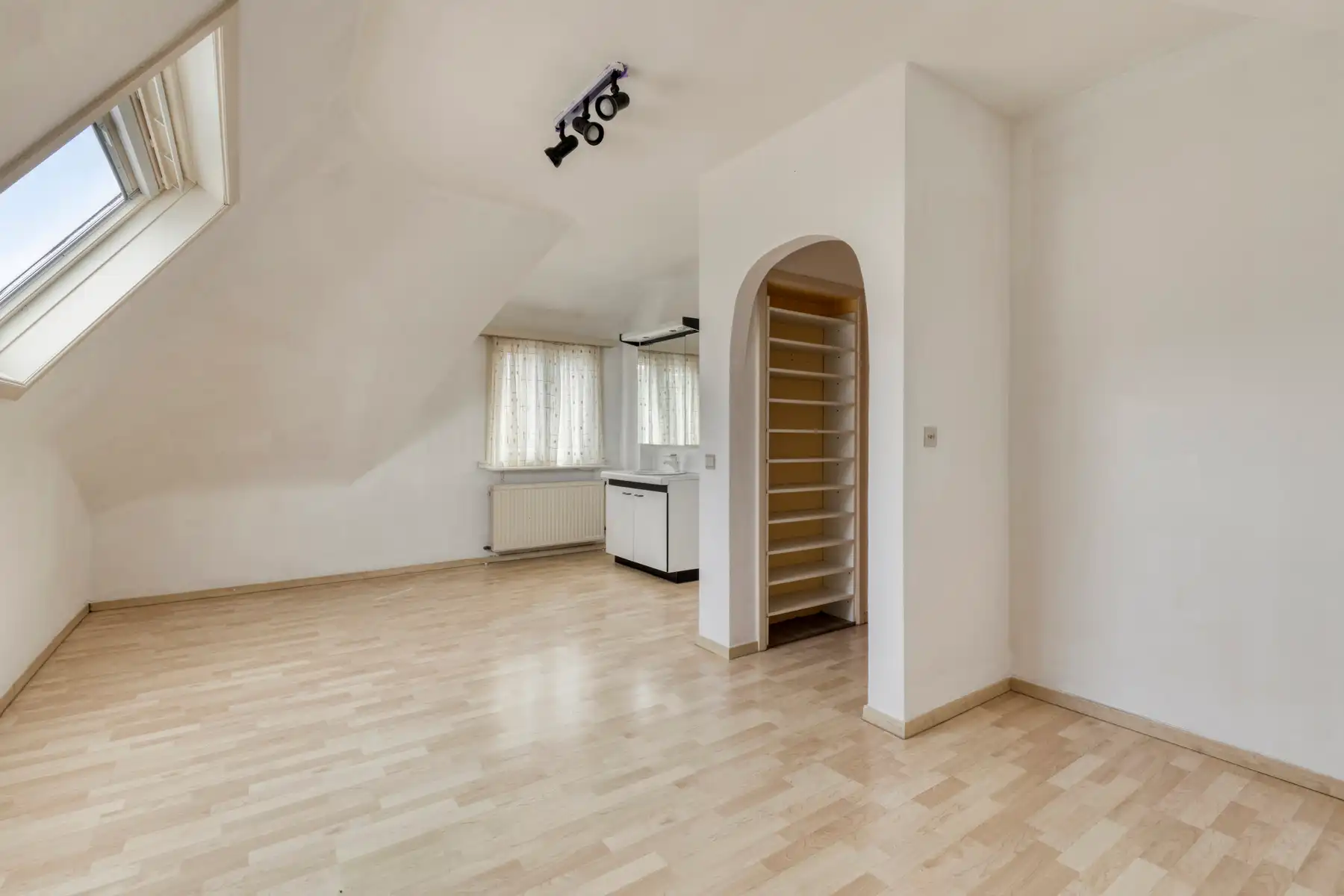 Gunstig gelegen villa met 3 slaapkamers, garage en tuin foto 15