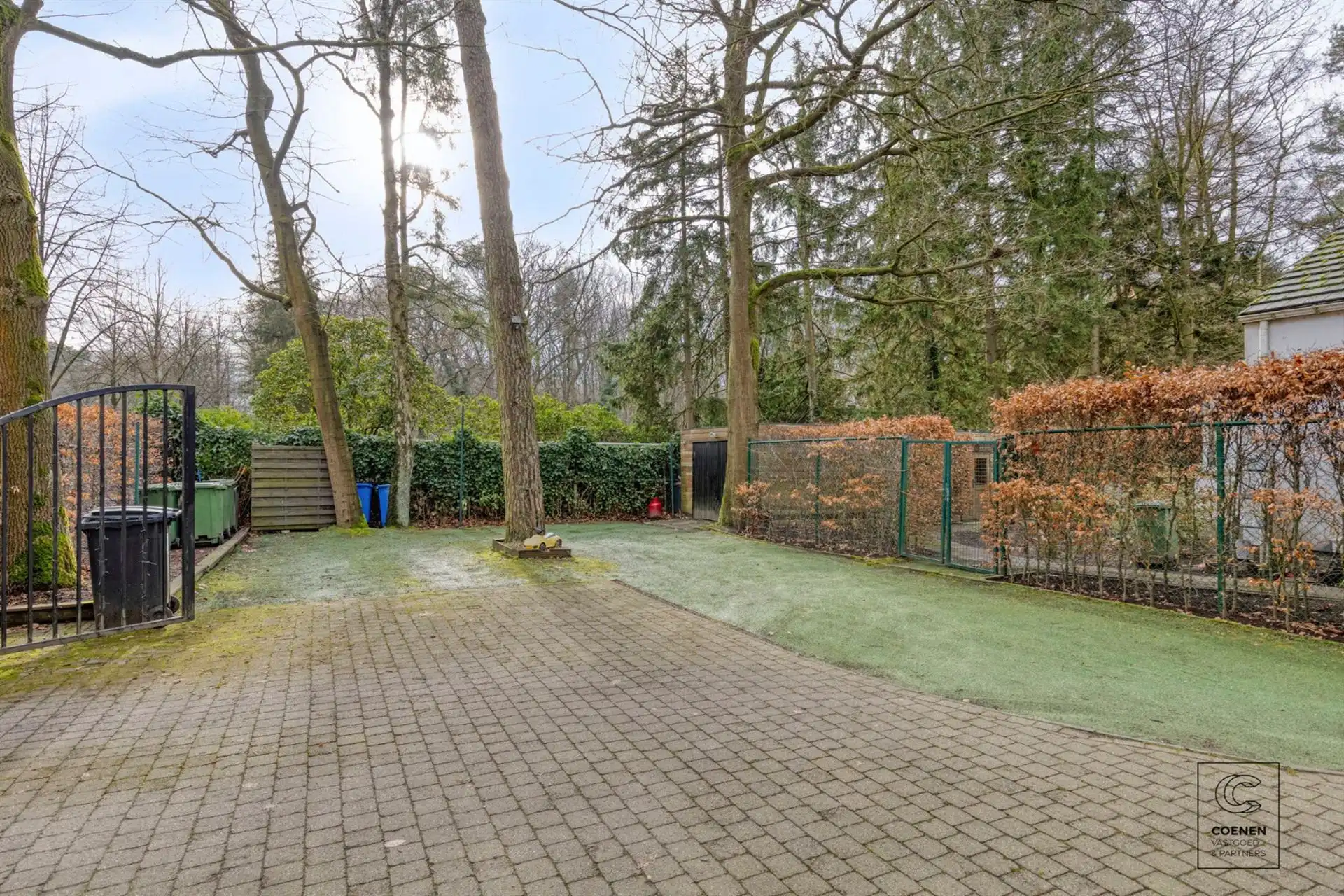 Lichtrijke en ruime villa van 338 m² met ingebouwd zwembad! foto 30