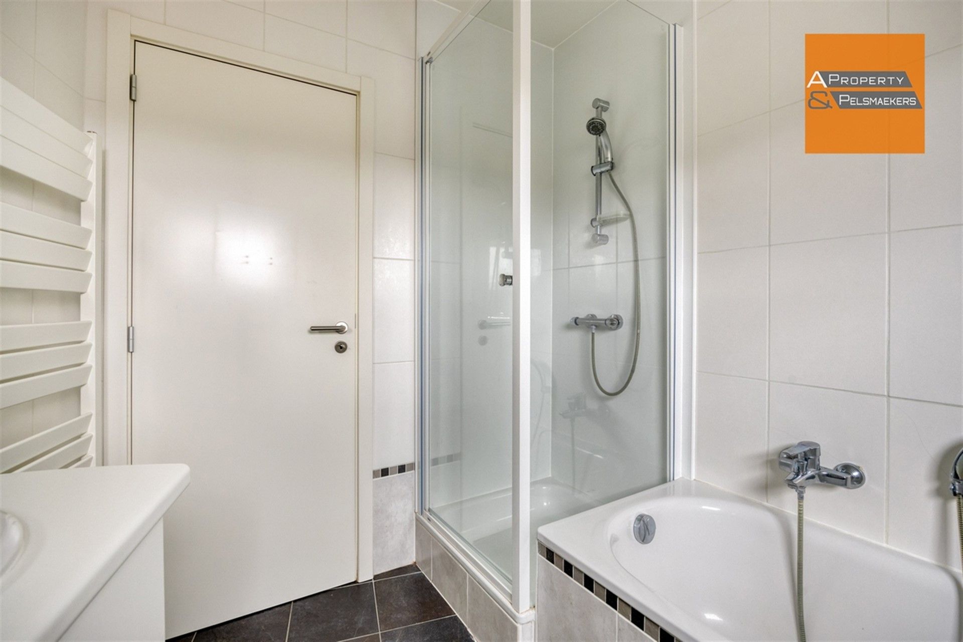 Duplex met 3 slaapkamers, terras en garagebox foto 15