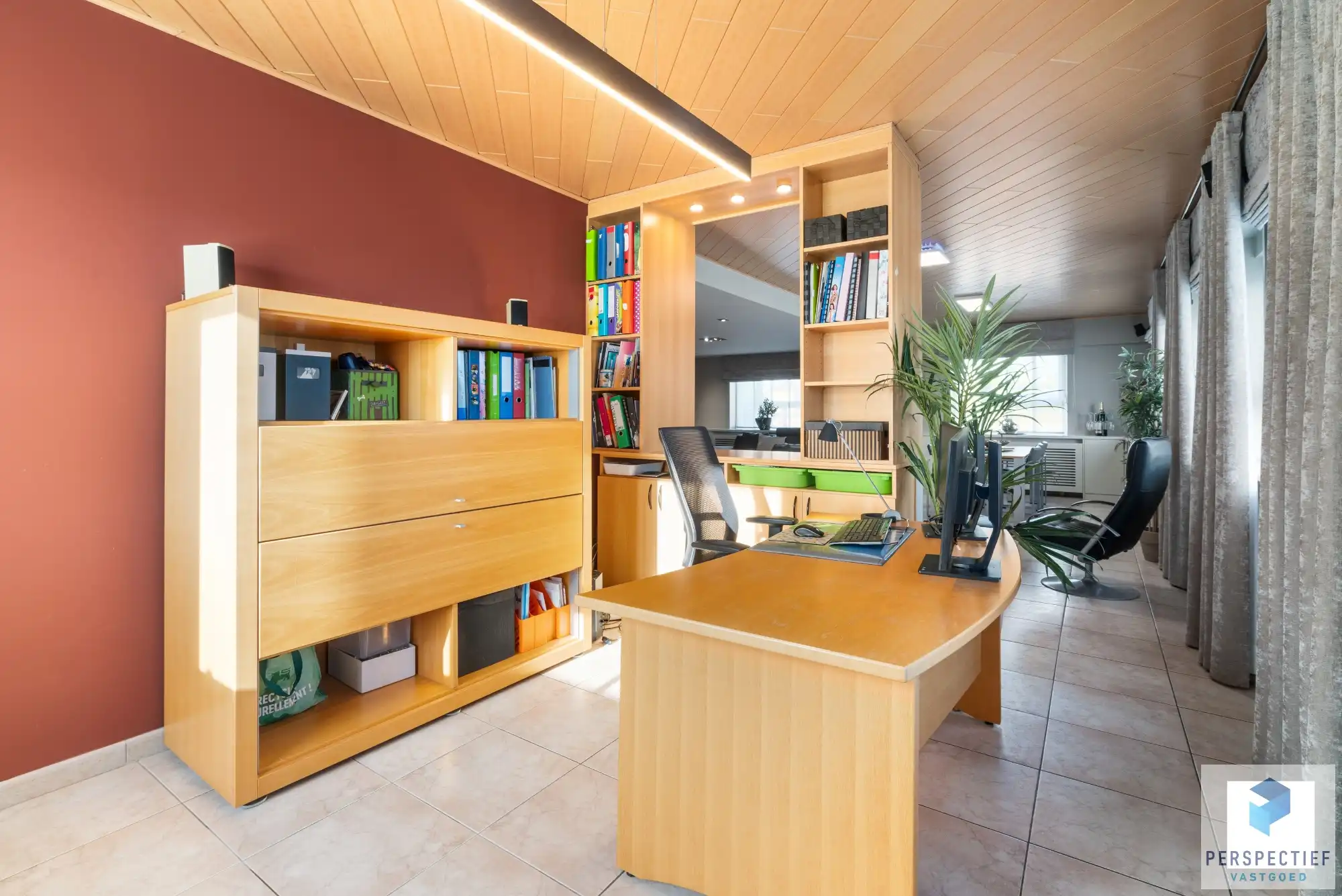 Handelspand met Winkelruimte, Magazijn en Woonst op 1.682 m² foto 33