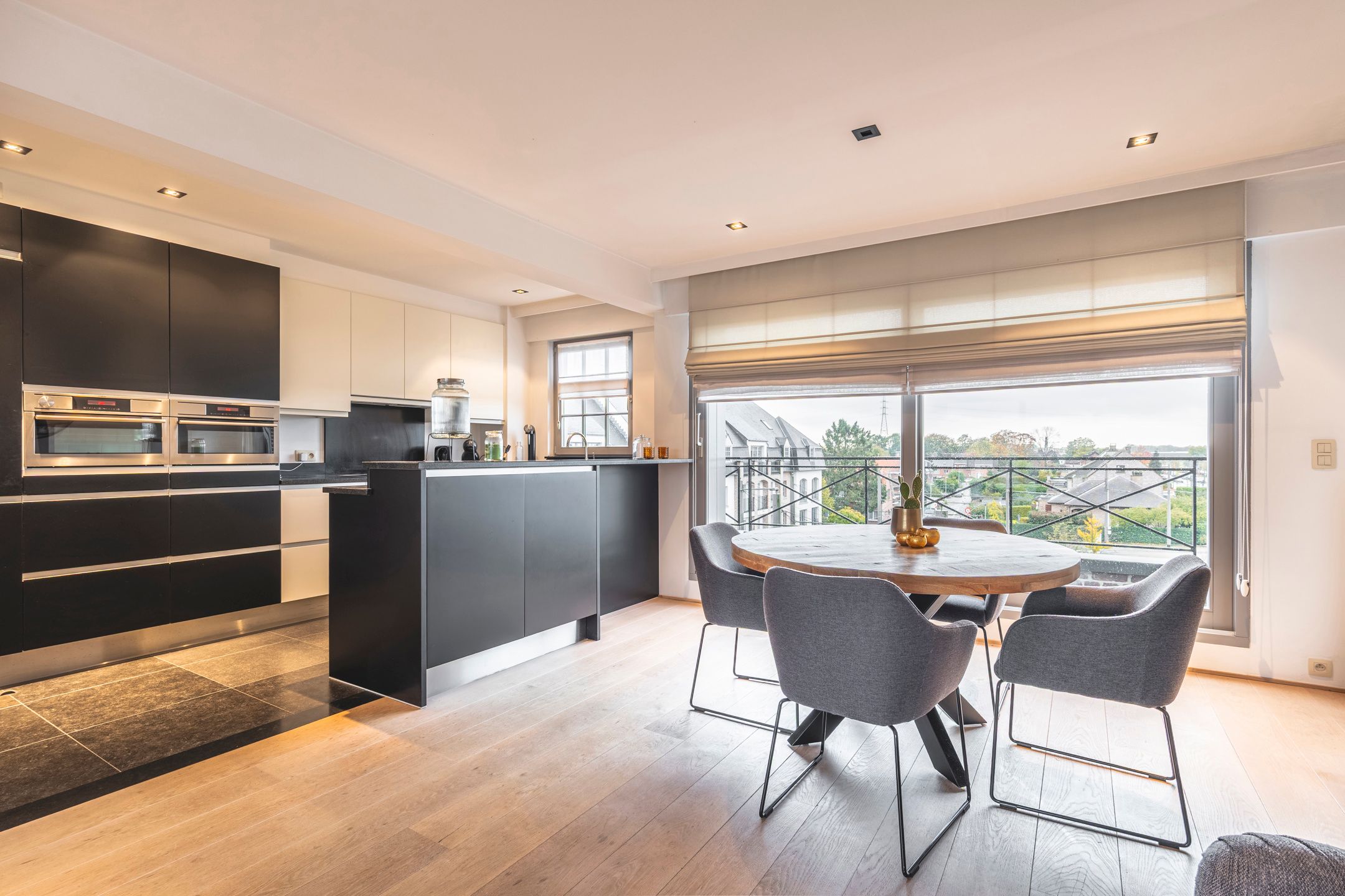 Uitstekend gelegen duplex met groot terras en 3 slaapkamers foto 4