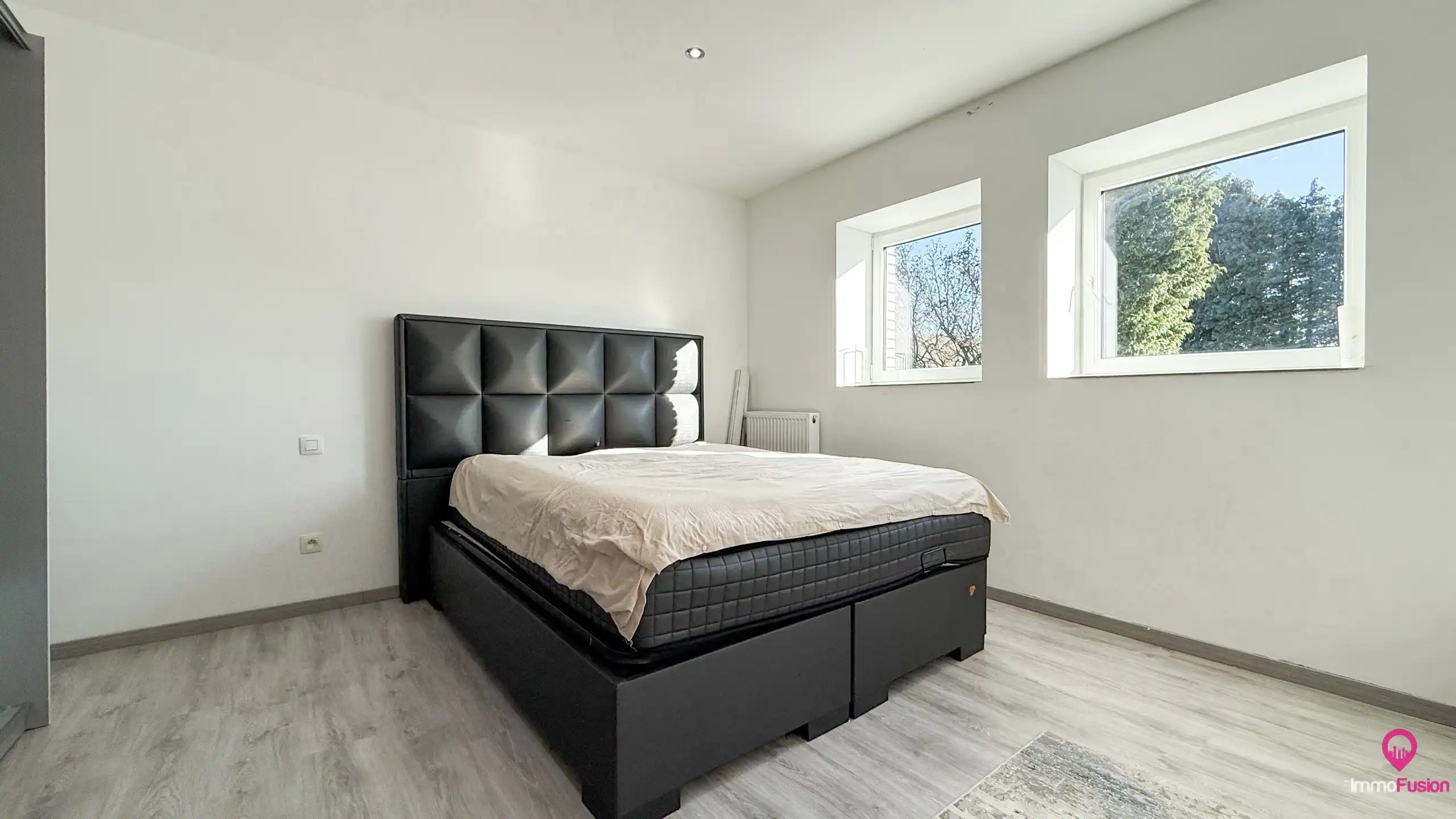 Instapklare woning met 5 slpks op riant perceel te Paal! foto 25