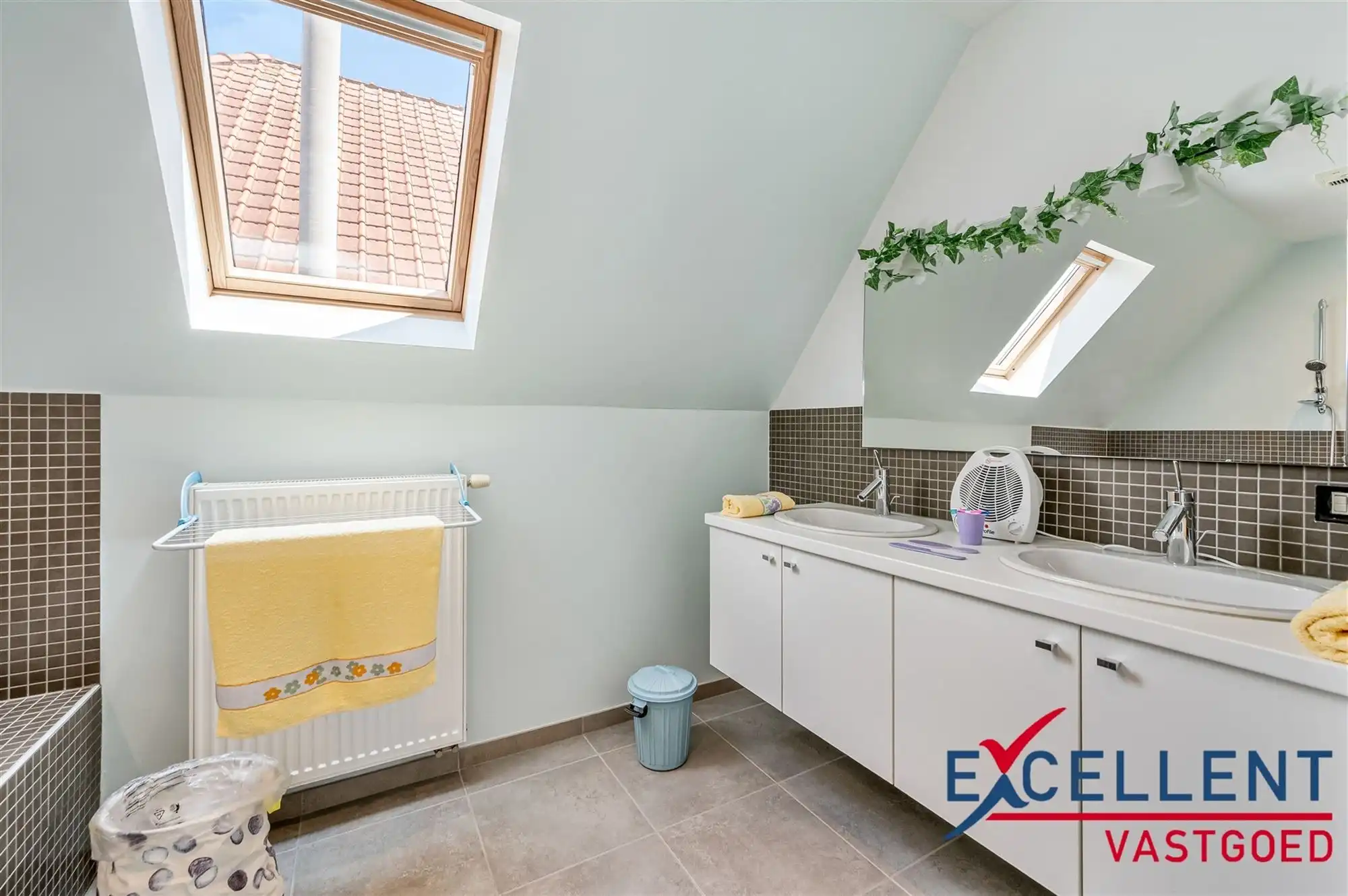 Instapklaar appartement aan het station van Deinze foto 10