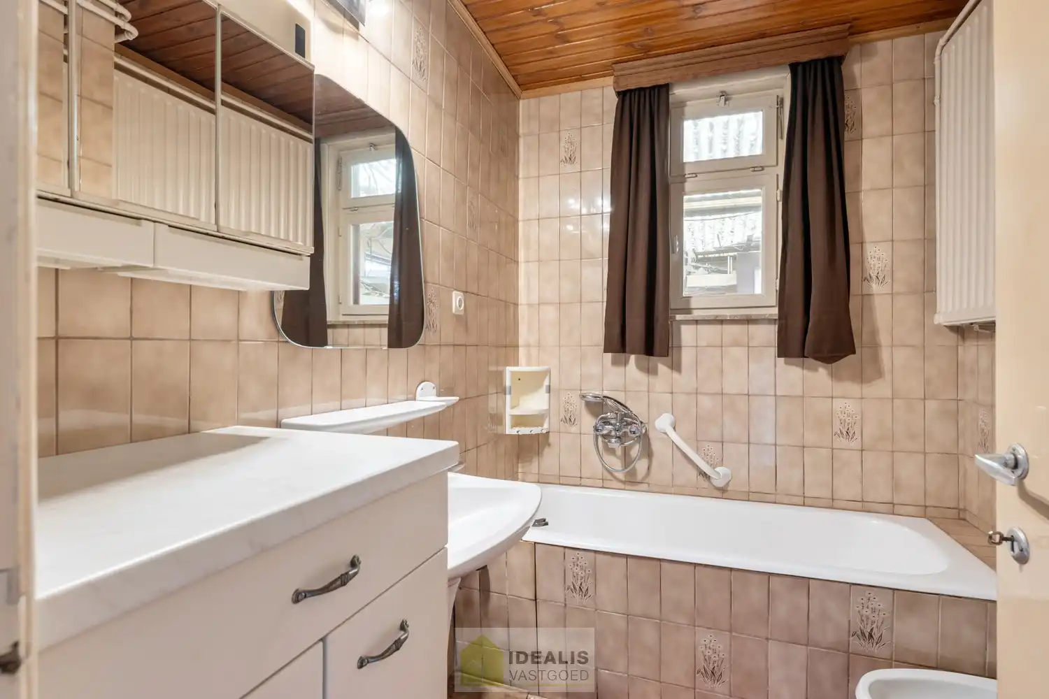 Op te frissen eengezinswoning met 3 slaapkamers te Pelt (Lindel) mét bijhorend weiland foto 17