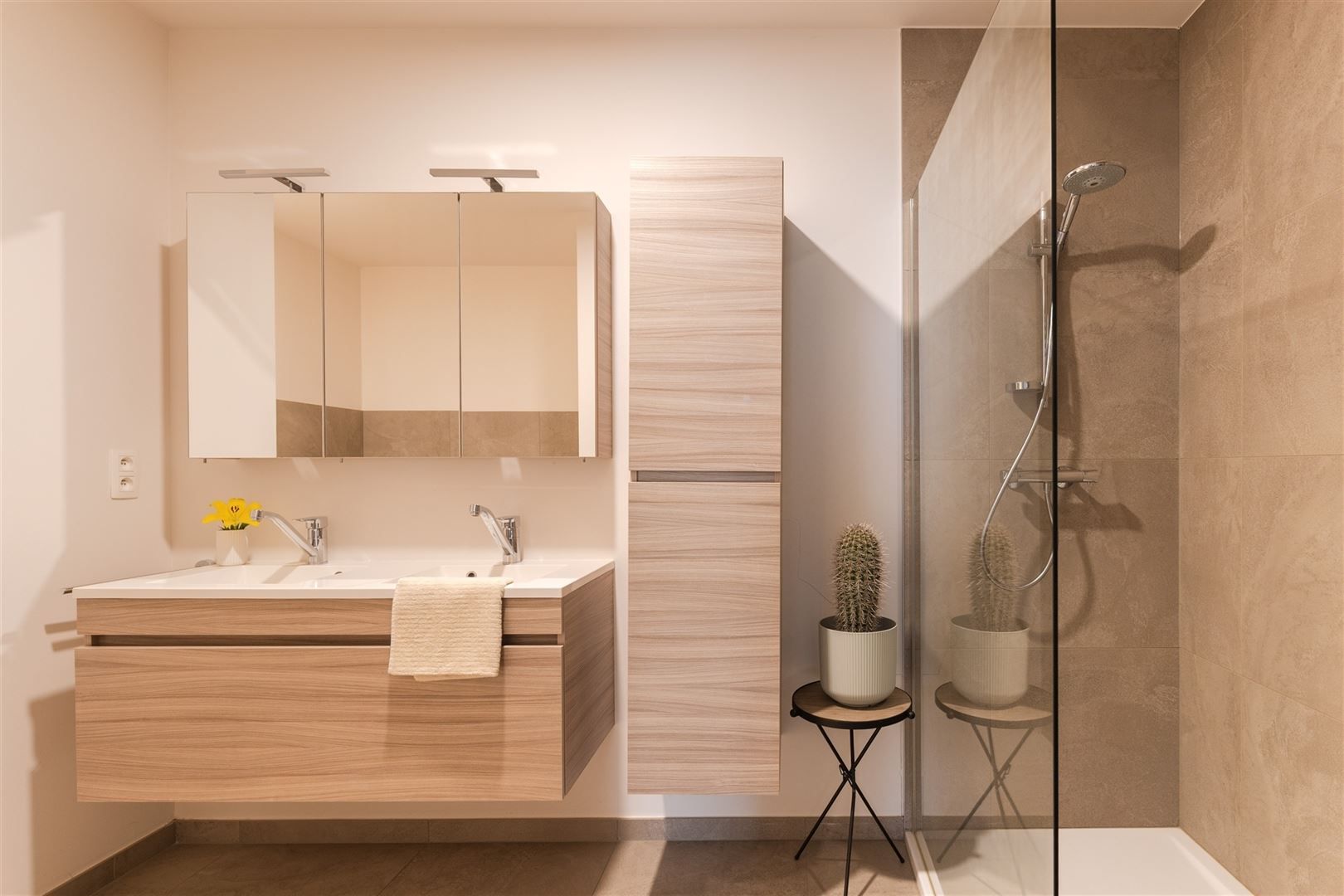 Luxueus BEN-appartement met zuidterras en tuinzicht in hartje Schoten foto 10