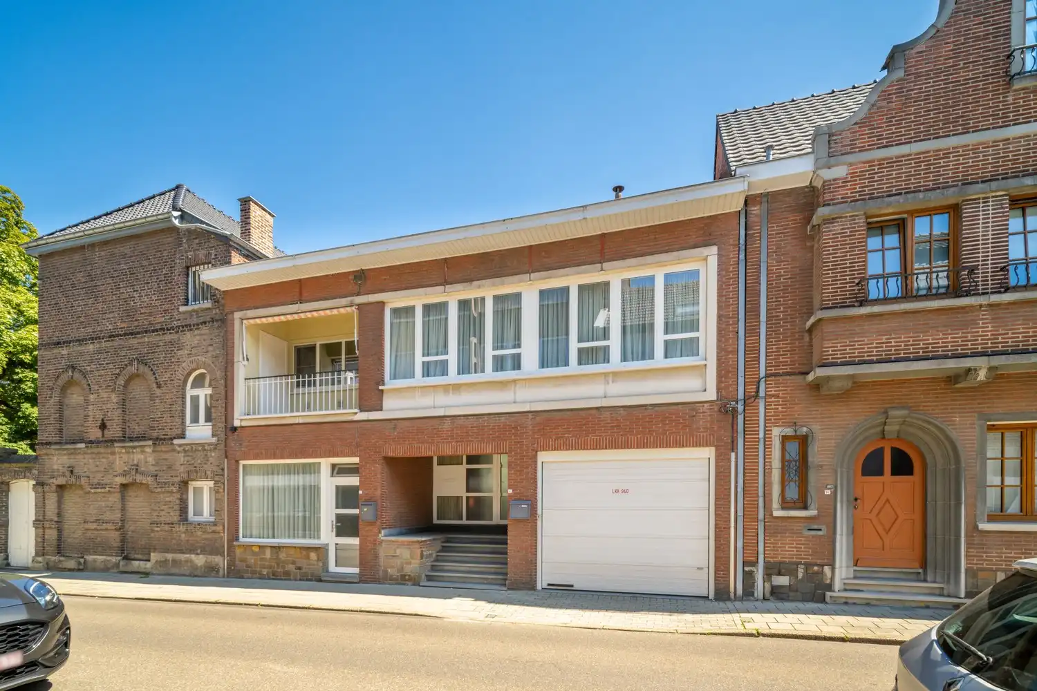 Woning met garage in het centrum van Sint-Truiden foto {{pictureIndex}}