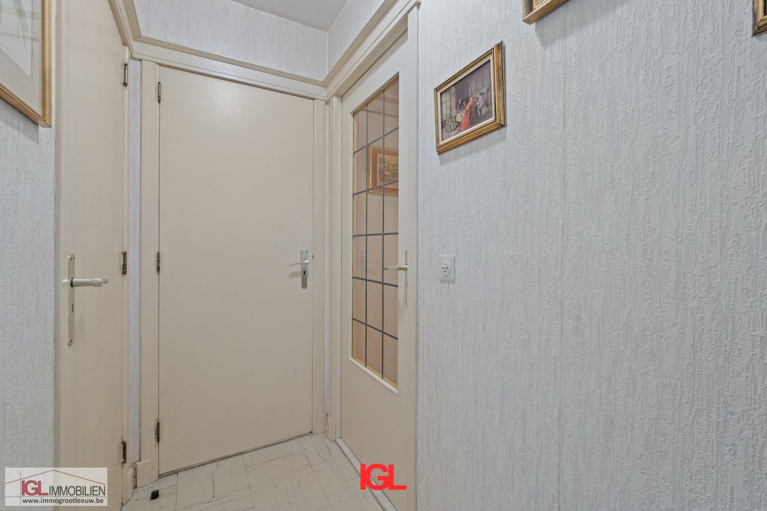 2-slaapkamer appartement te koop met prachtig ver zicht aan de vijvers van Anderlecht foto 9