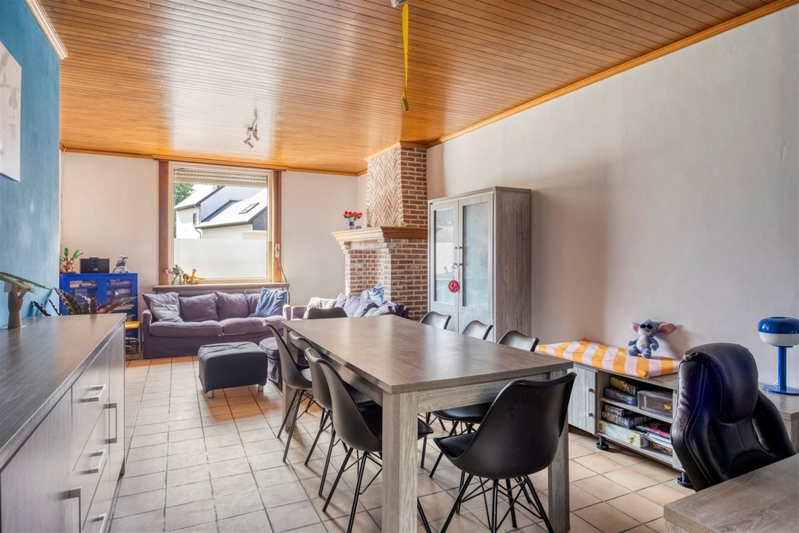 Ruime rijwoning met garage foto 5