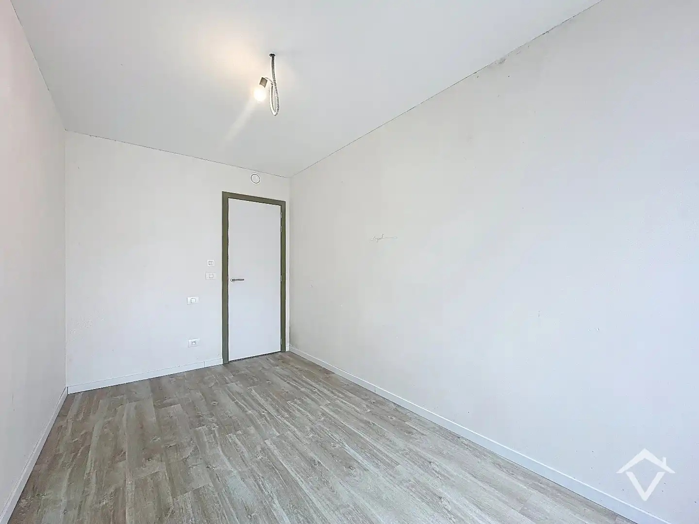 Wonen nabij jachthaven en zee - ruim appartement met terras en drie slaapkamers foto 16