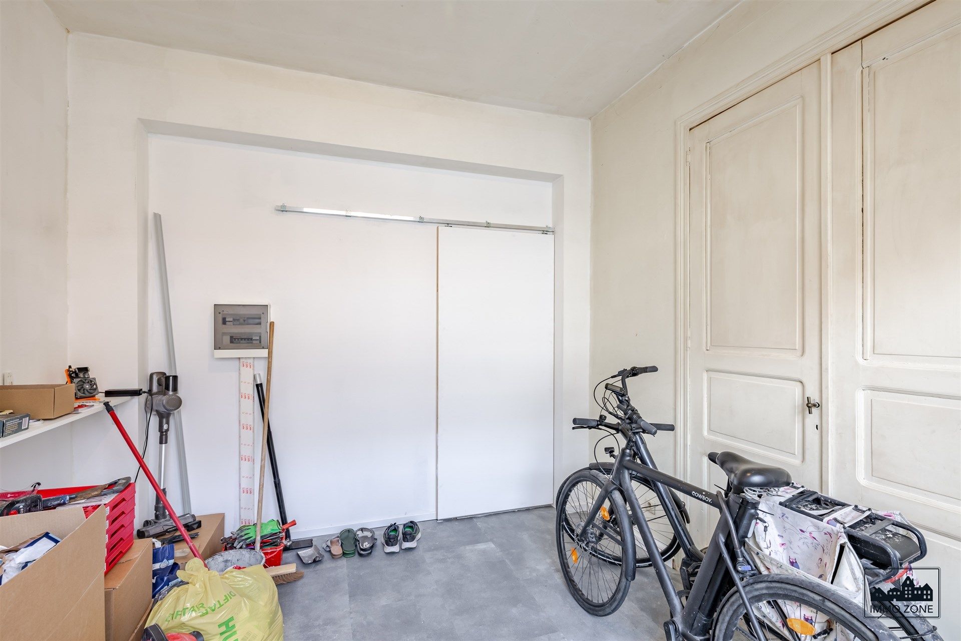 Instapklare, aangename rijwoning op centrale locatie! foto 3