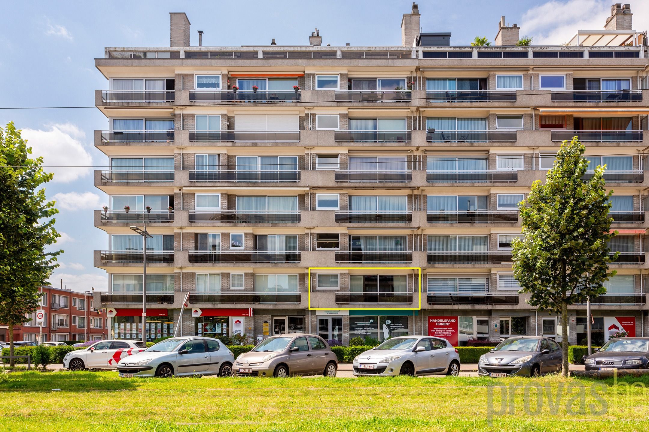 LICHT APP. CA 153 M² MET TWEE TERRASSEN EN GARAGE IN DEURNE foto 22