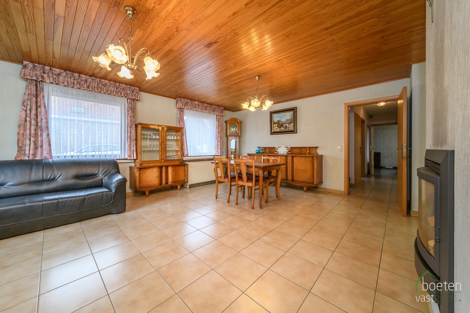 Reninge: Verzorgde gelijkvloerse woning met heel wat potentieel, fantastische tuin met open zicht op de Reningse broeken op 1.108m² totale grondopp. foto 5