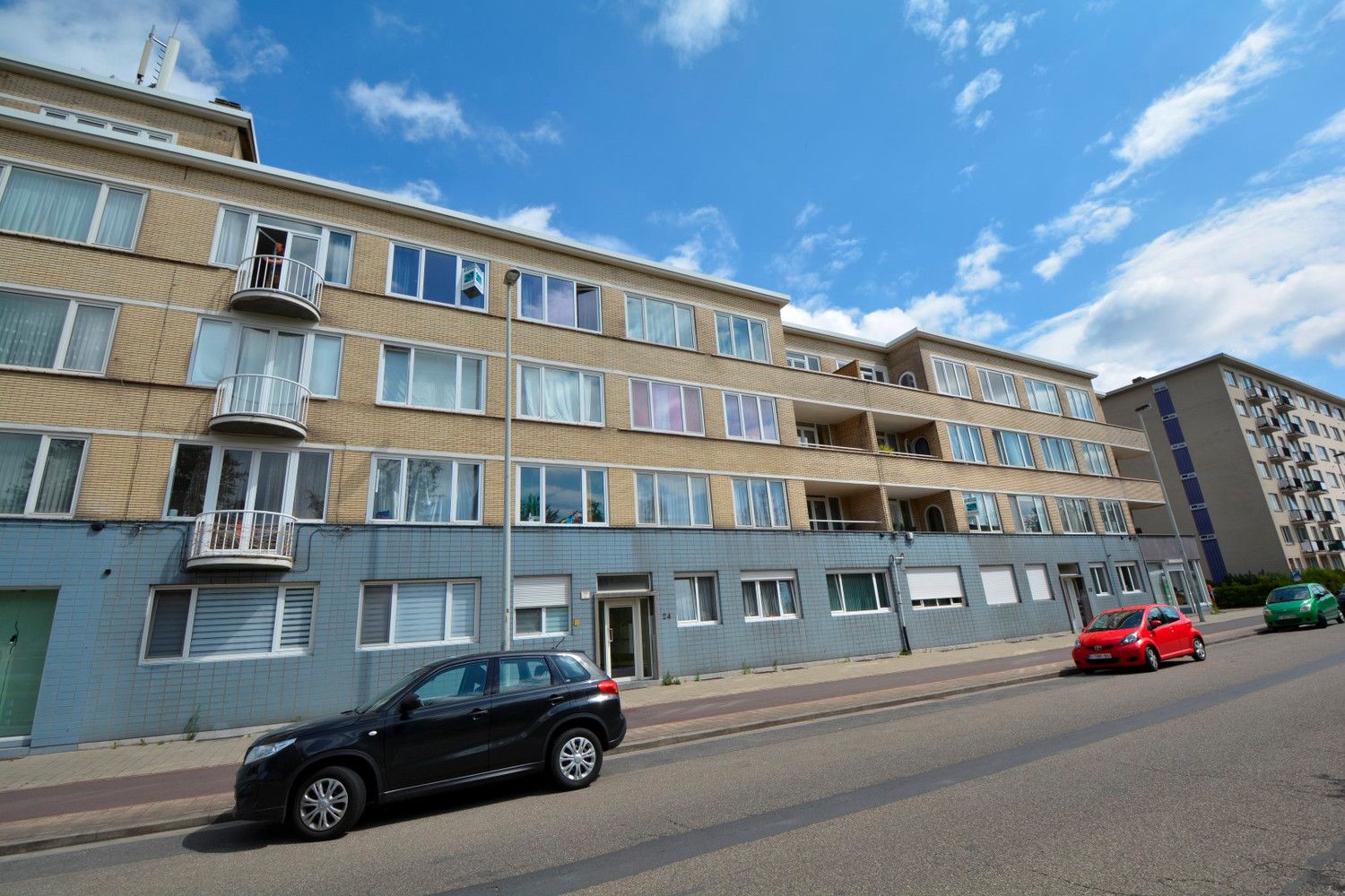 RECENT GERENOVEERD APPARTEMENT MET 2 SLK! foto {{pictureIndex}}