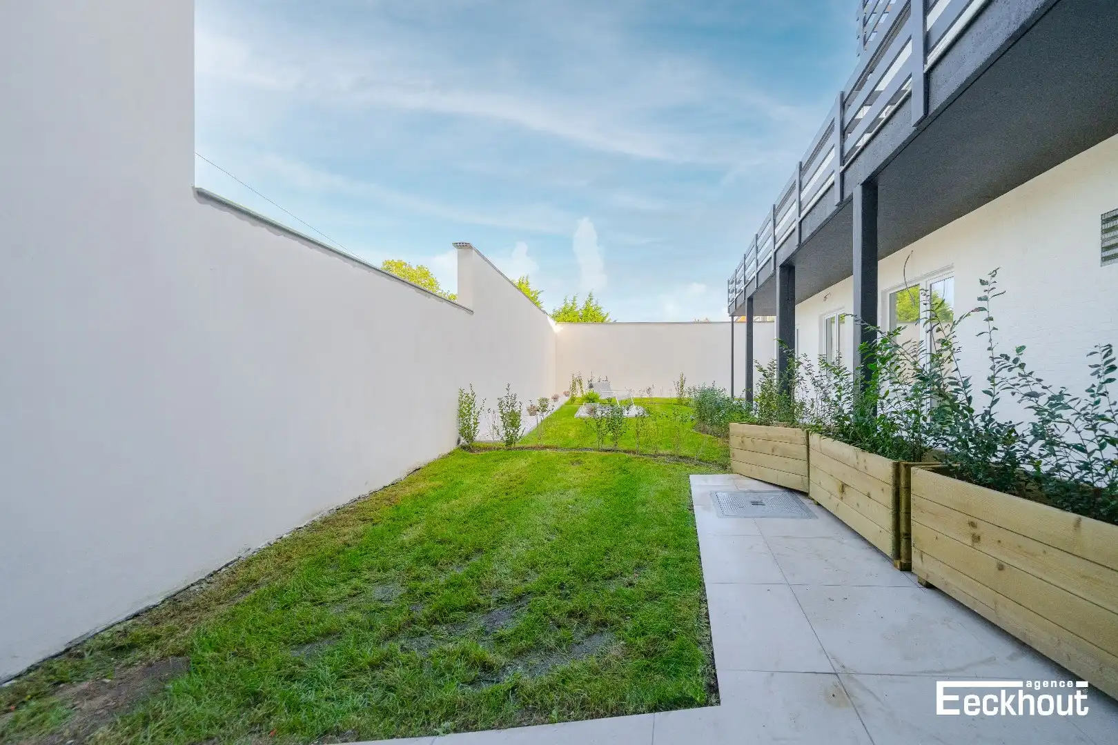 Modern & lichtrijk gelijkvloersappartement met tuin en terras! foto 10