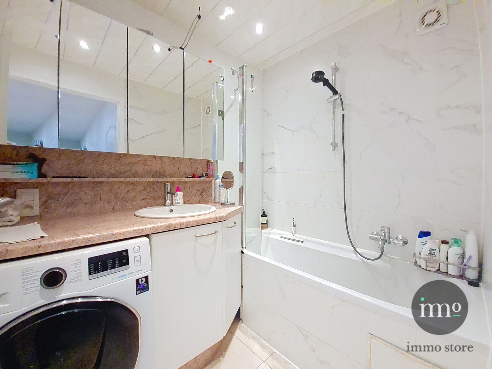 Aangenaam appartement met zuidgericht terras foto 8