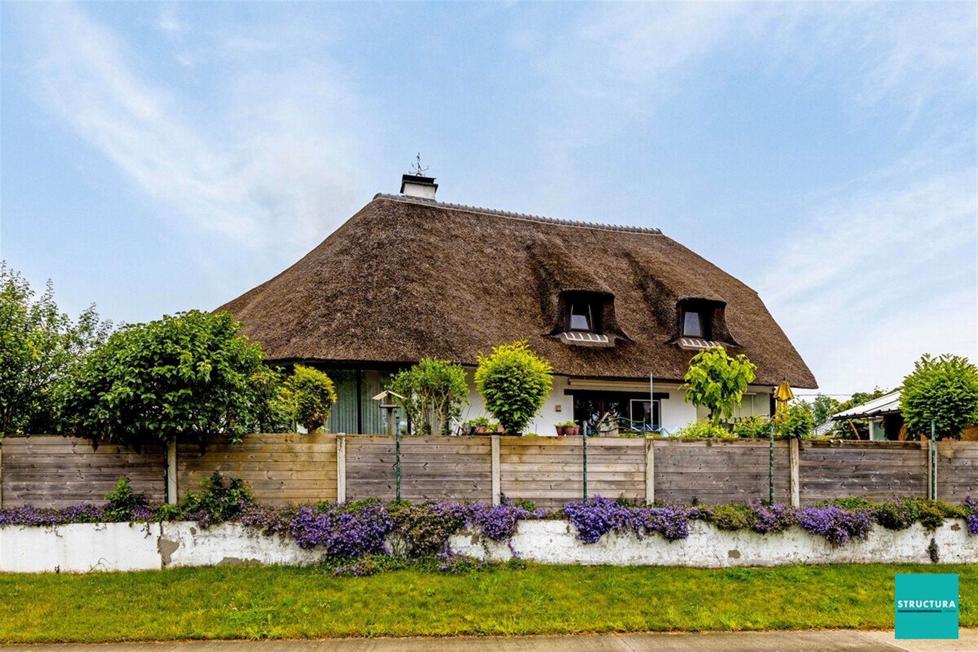 Prachtige villa met volledig nieuw dak en nieuwe ramen foto 22