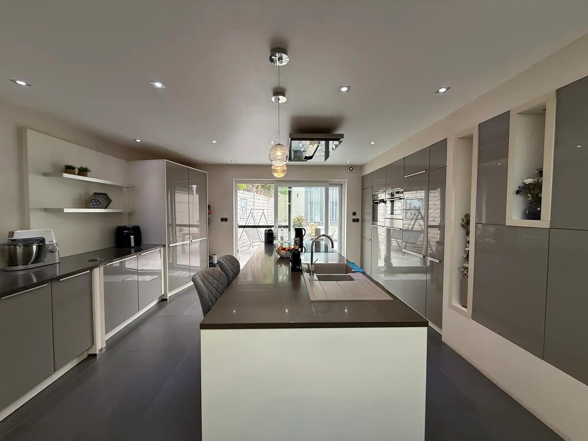 ERPE - Ruime, gerenoveerde woning met apart bureau/studio. foto 10