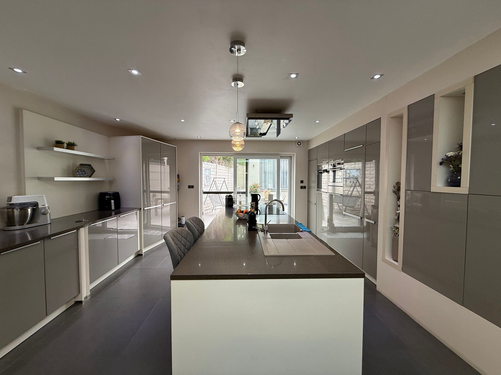 ERPE - Ruime, gerenoveerde woning met apart bureau/studio. foto 10