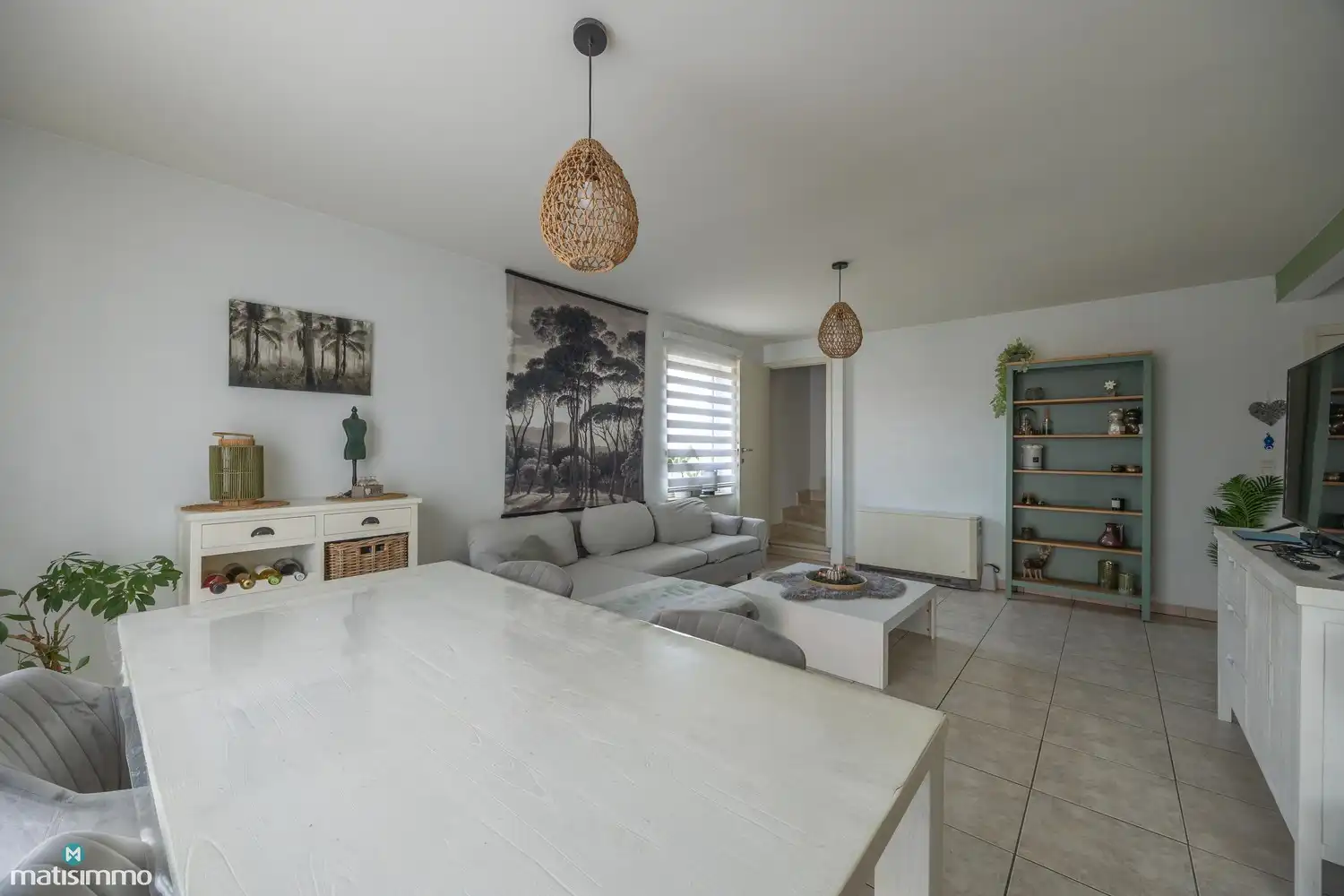 INSTAPKLAAR DUPLEXAPPARTEMENT MET GARAGEBOX EN KELDERBERGING NABIJ CENTRUM BILZEN foto 4