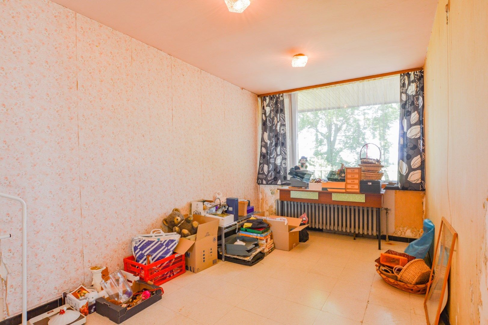 Te renoveren villa met bijgebouwen op landelijke ligging foto 11
