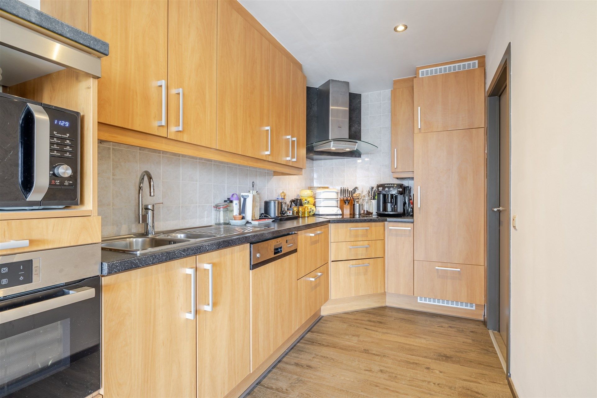 Topper! Instapklaar charmant duplex appartement op toplocatie! foto 2
