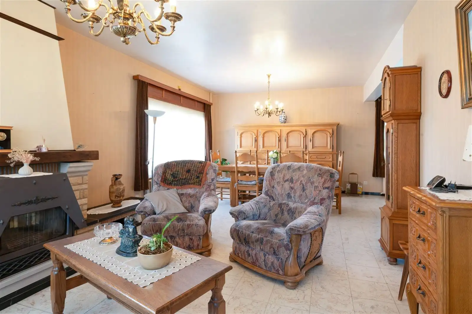 Op te frissen 4 gevelwoning met tuin op 10are92 met prachtig zicht over weilanden foto 8