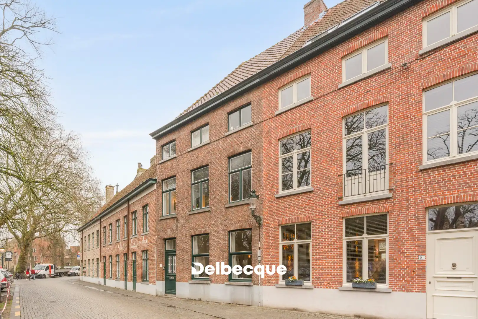 Statige burgerwoning met 4 slk op het exclusieve Wijngaardplein tussen het Minnewater en Begijnhof foto 2