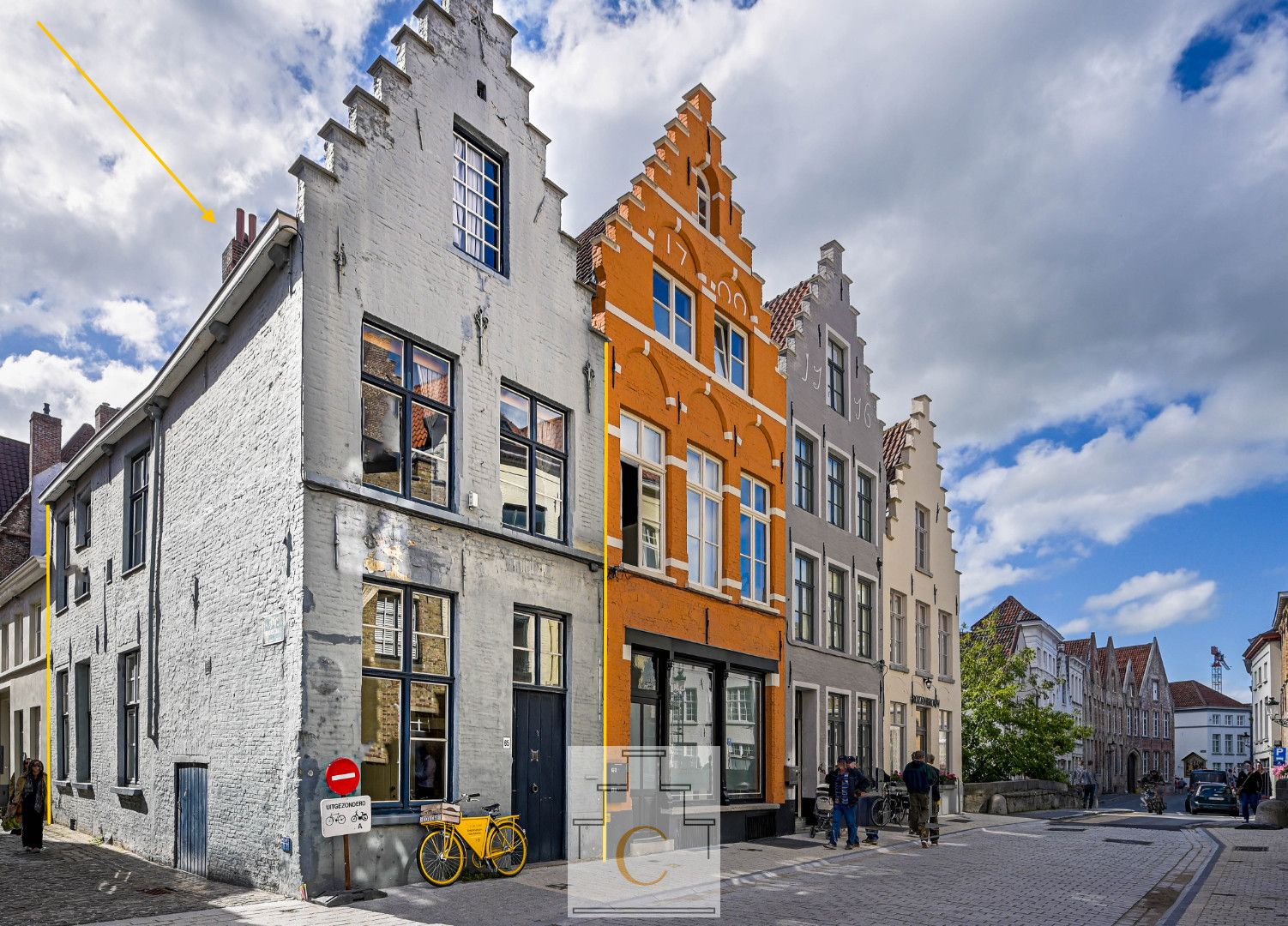 typisch Brugs woon- en handelshuis, mooie locatie in het verlengde van de Vlamingstraat, nabij de Pottenmakersrei foto 2