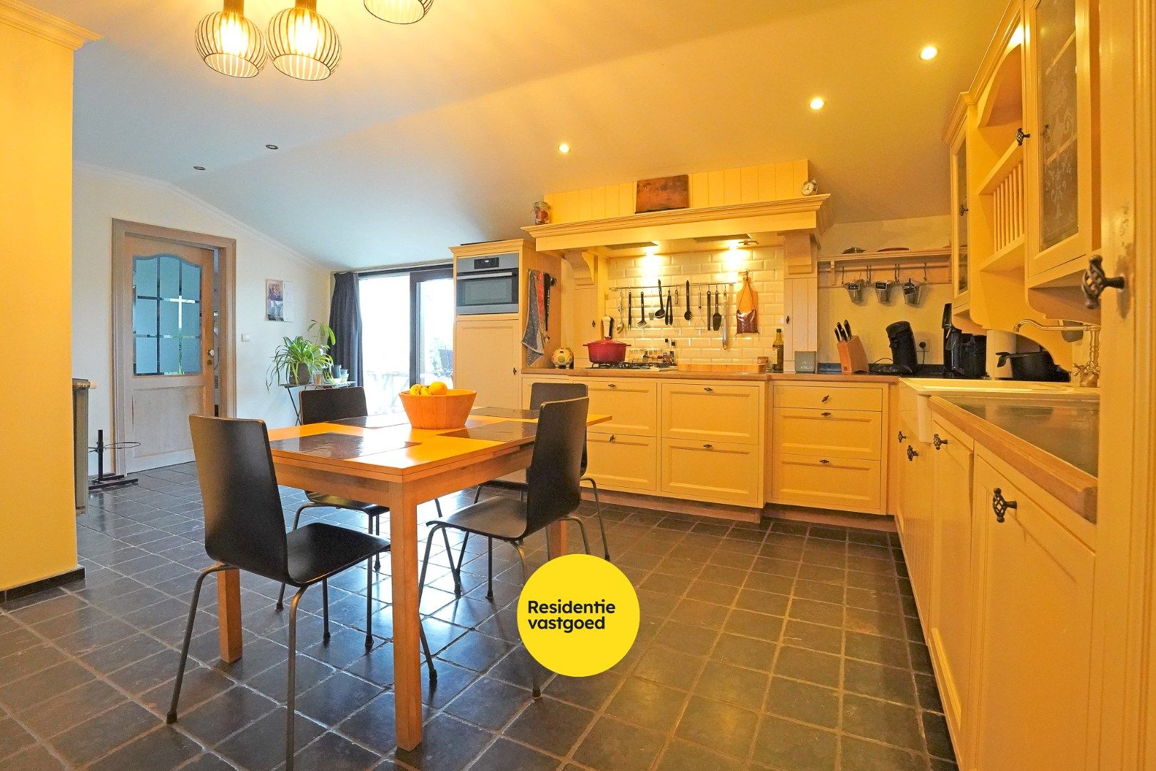 Prachtige, energiezuinig gerenoveerde landelijke villa op 2.542 m² te Nieuwpoort foto 5