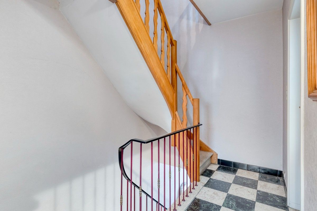 Energiezuinig bel-etage woning met zonnige tuin nabij het Sint-Pietersstation foto 9