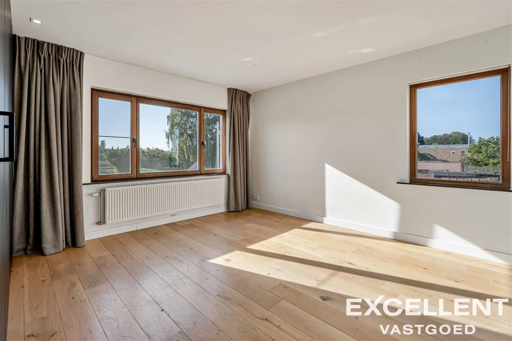 Villa met zwemvijver op een uitzonderlijk perceel foto 23