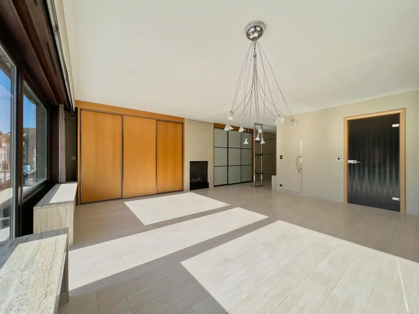 Heel ruim appartement (4 slpks.) + terras in hartje Torhout foto 2