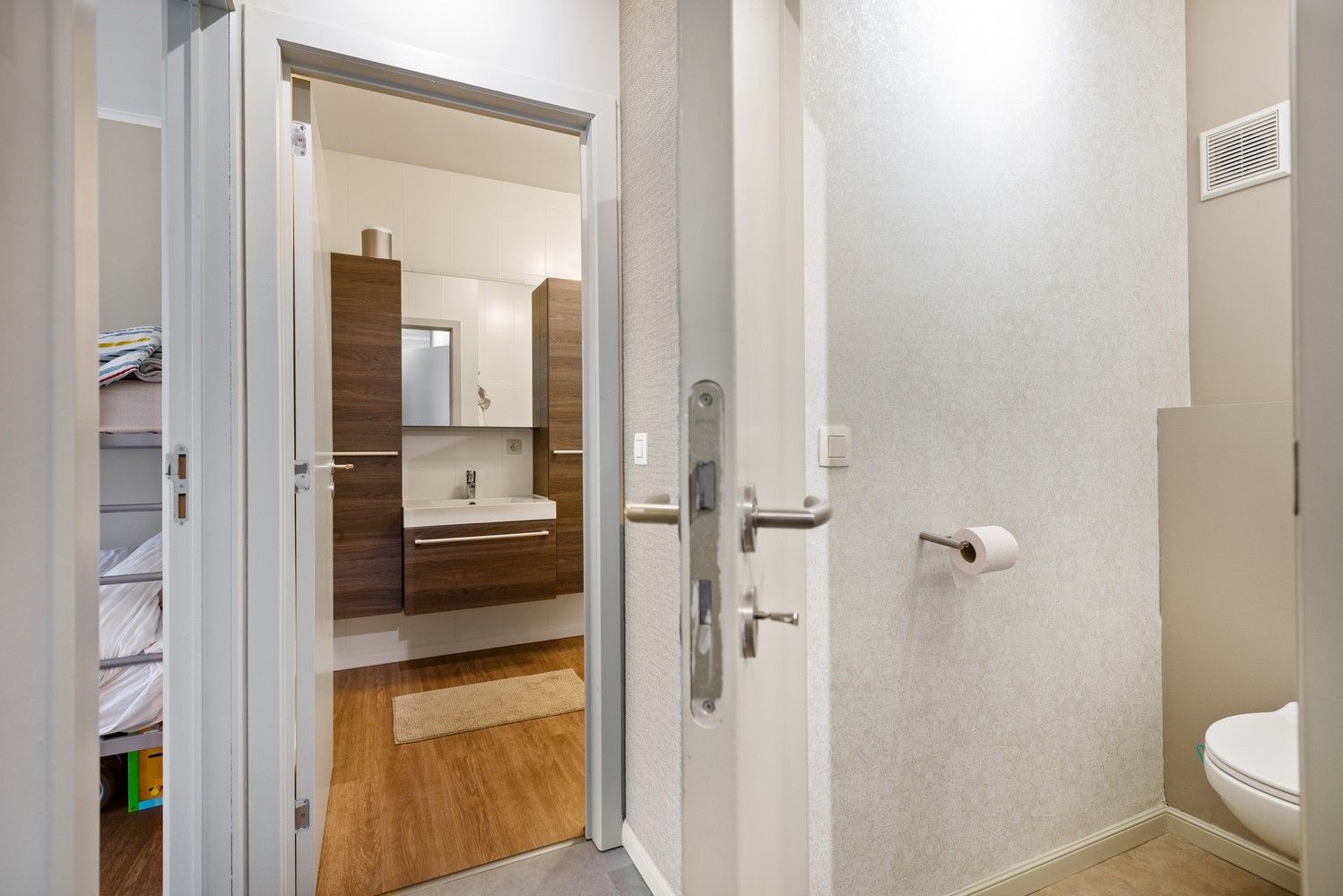 Ruim en modern appartement met 3 slaapkamers op gunstige locatie in Lint foto 14