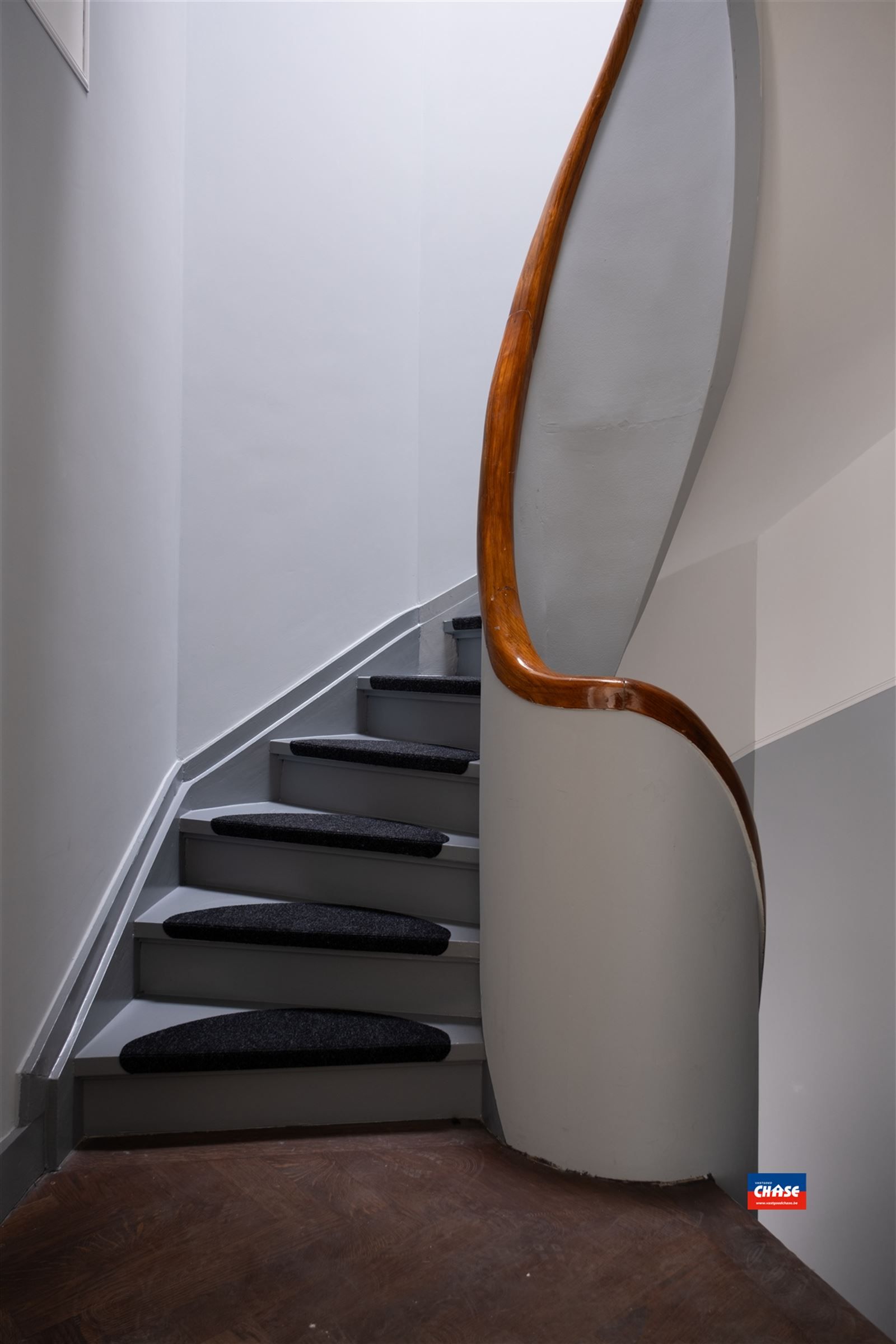 Gerenoveerd appartement met één slaapkamer foto 15