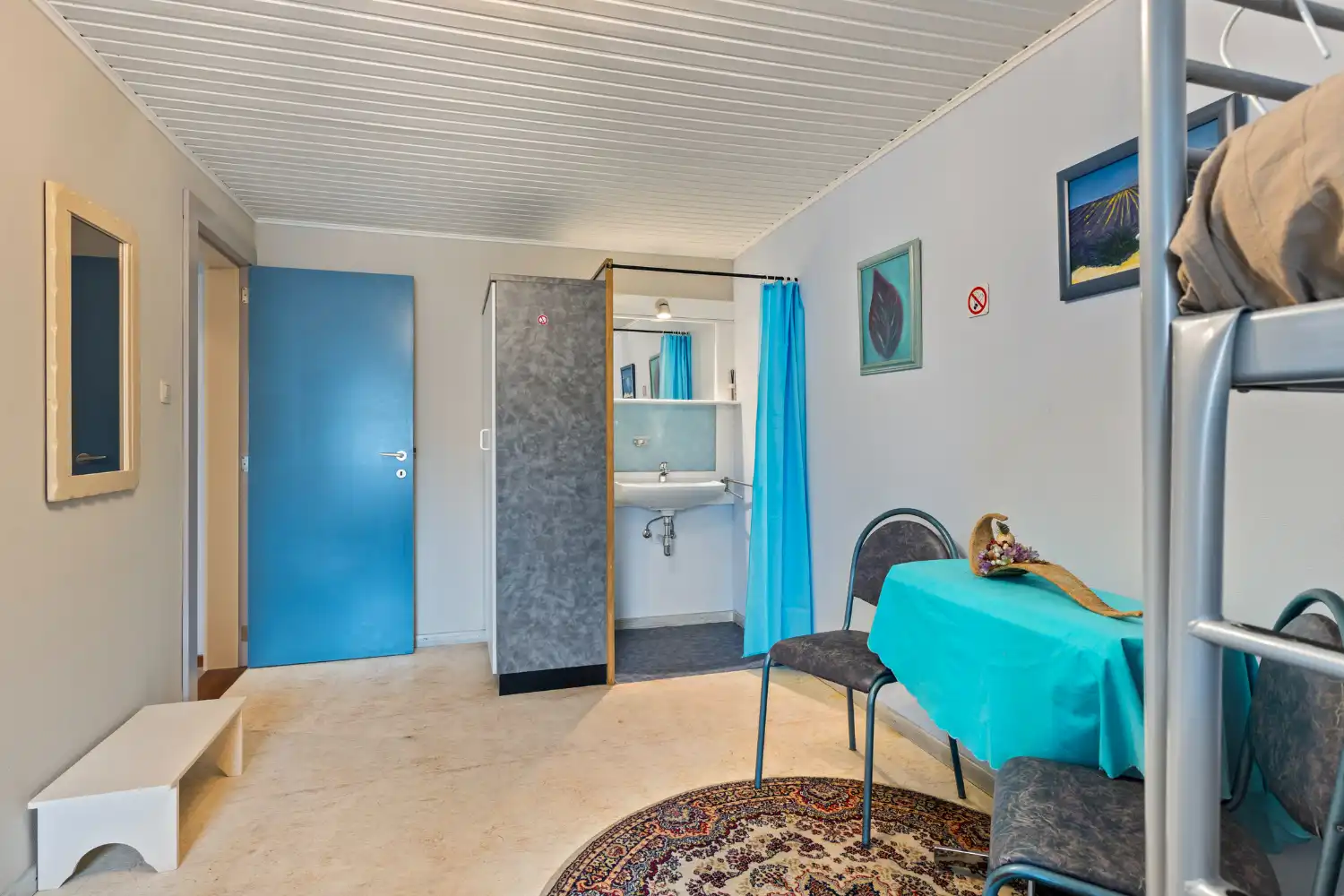 Karaktervolle en zeer ruime woning met Gîte en Chambre d’Hôtes foto 17