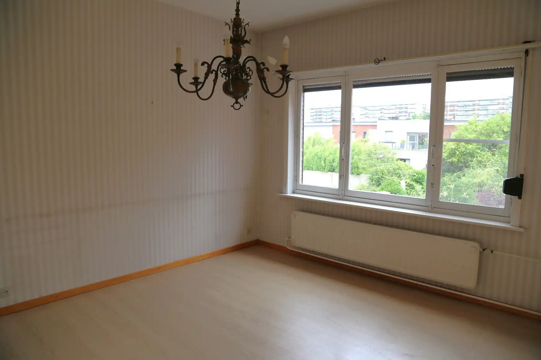 Huis met toffe buitenruimte in rustige en groene straat.   foto 10