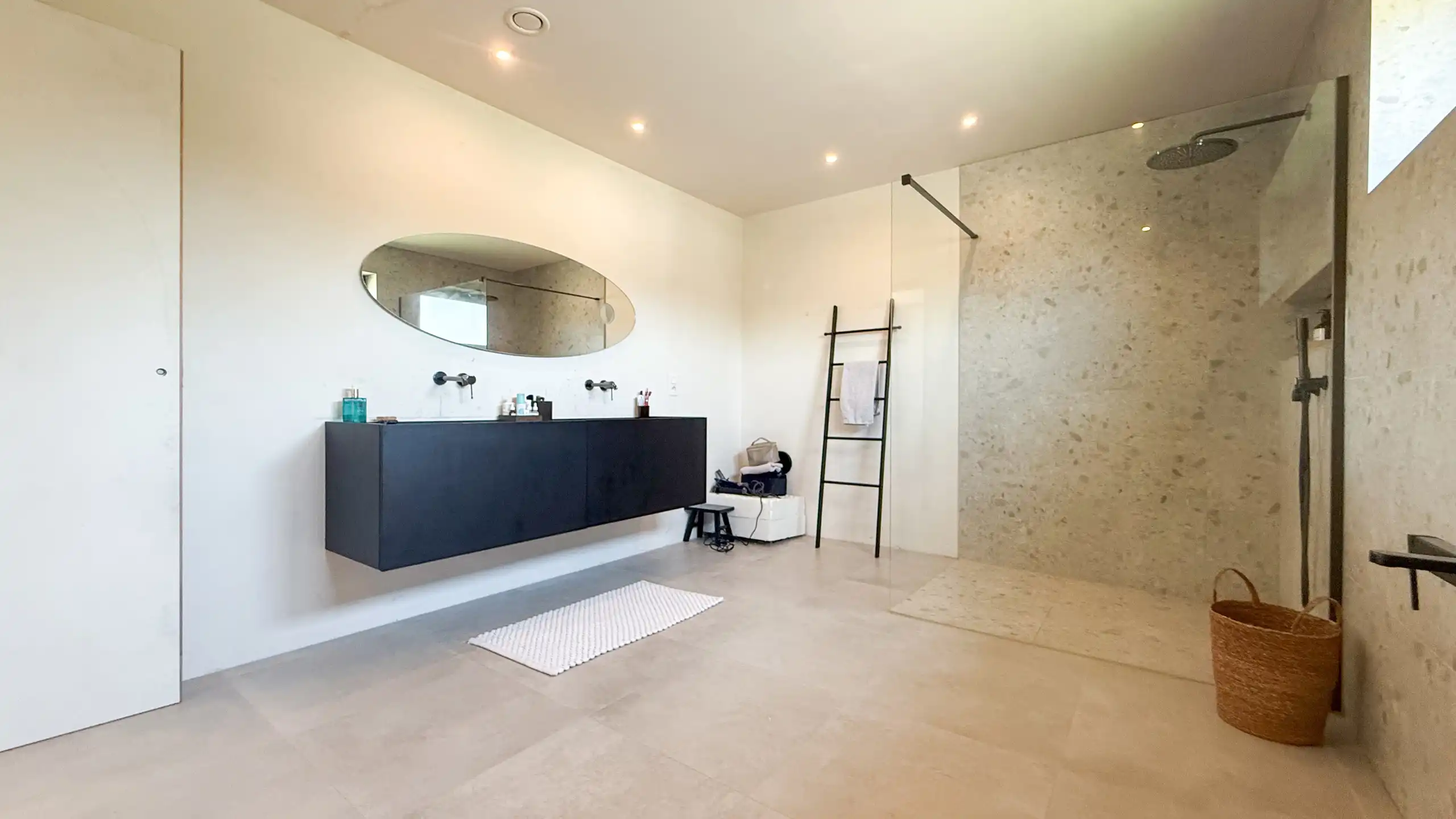 Moderne instapklare woning met 4 slpk op rustige ligging! foto 21