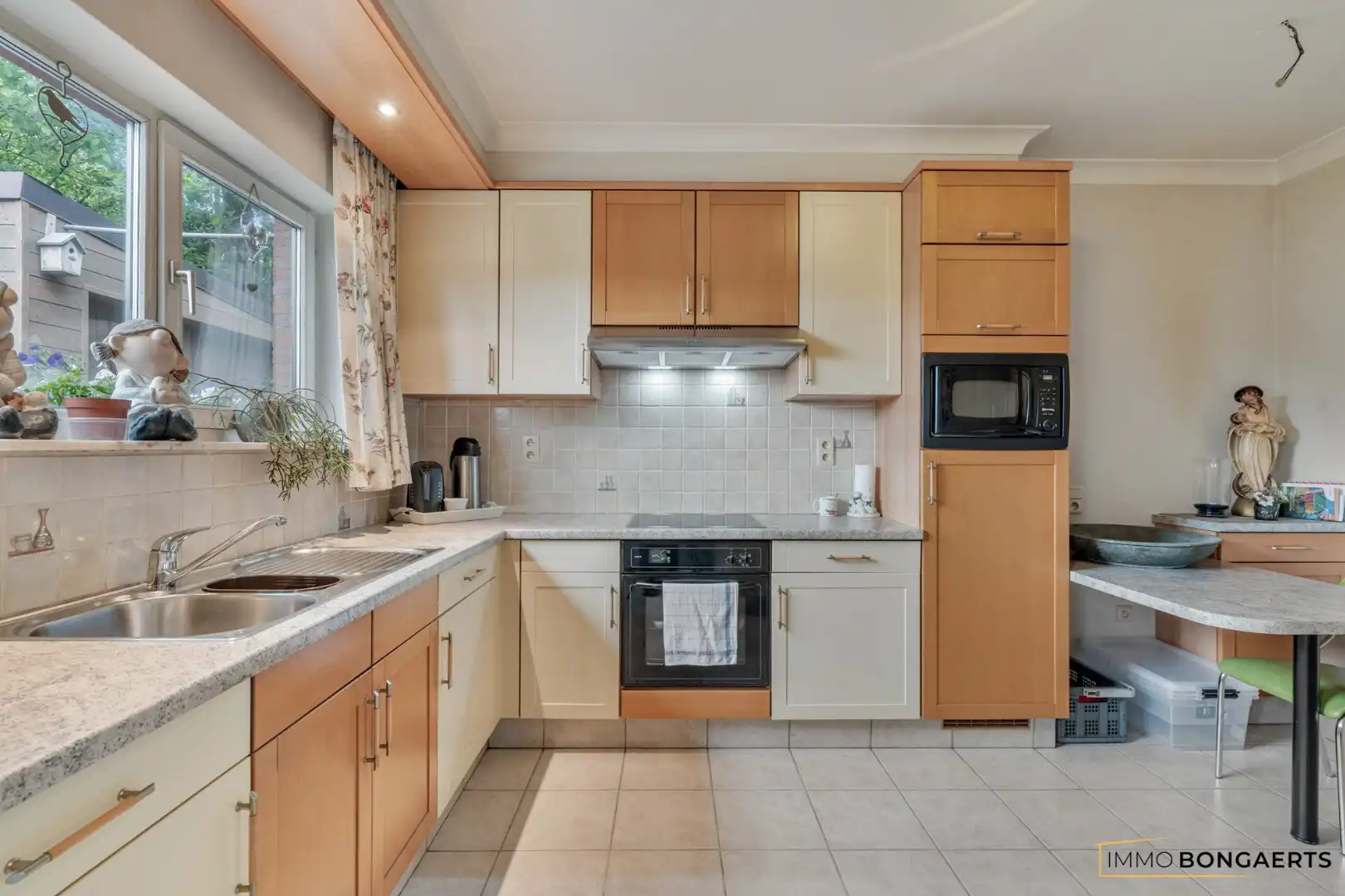 Halfopen woning met 3 slaapkamers foto 14