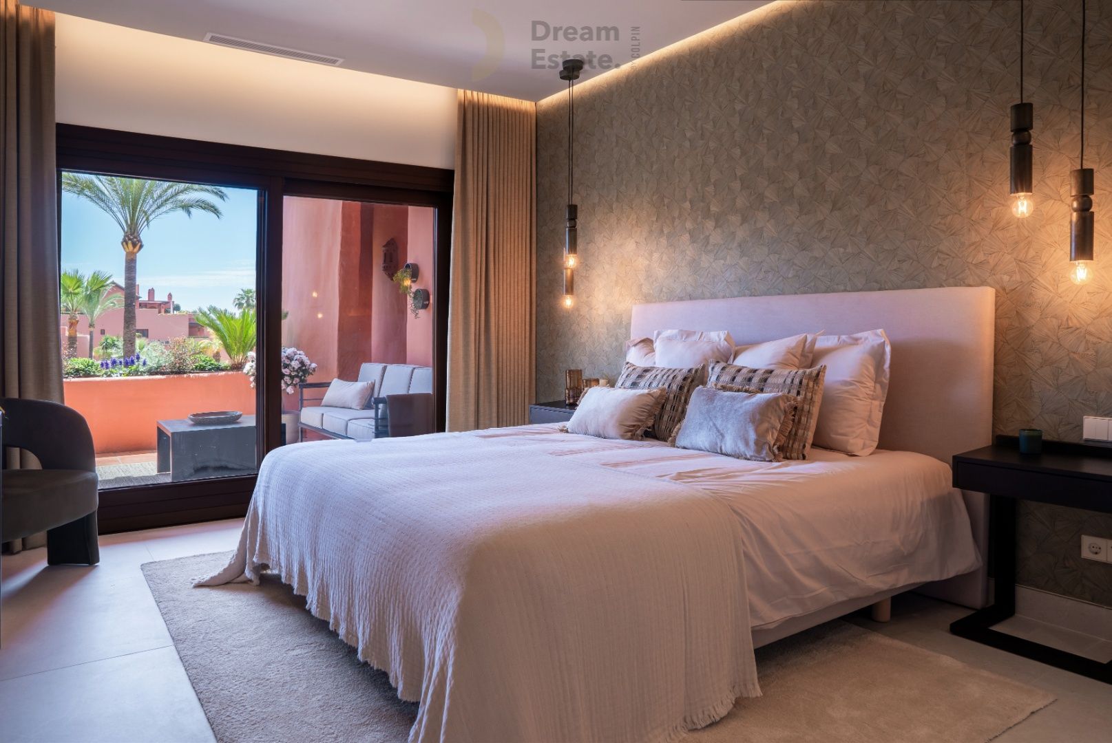 Schitterend luxe appartement aan het strand en restaurant Tikitano, Estepona. foto 5