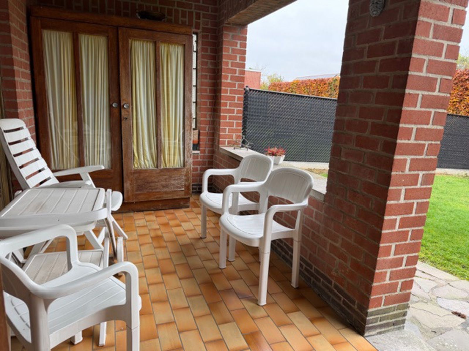 Charmante splitlevelwoning 2 slpks en grote garage te Tienen foto 7