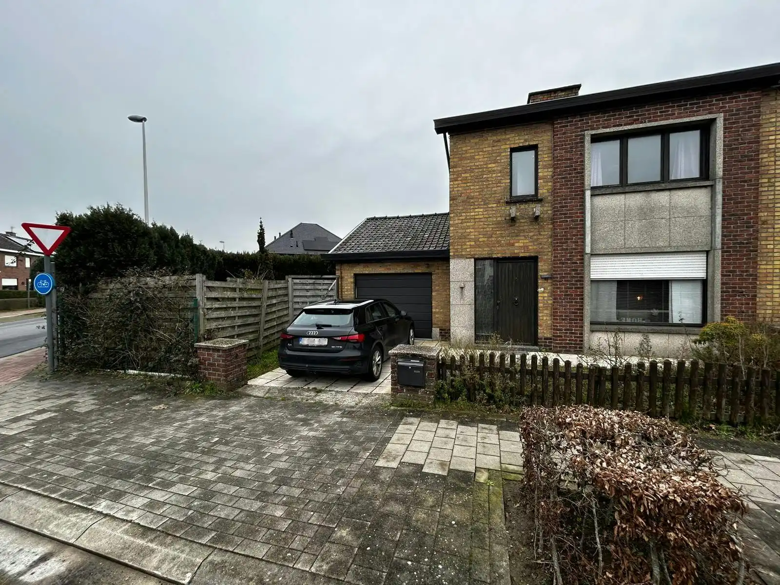 Te renoveren woning met 3 slaapkamers te koop in Aalter foto 14