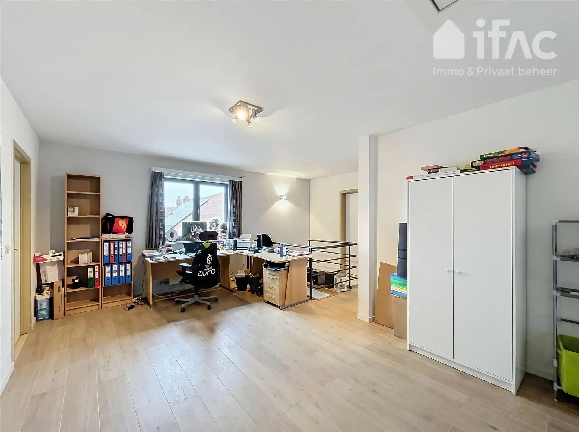 Moderne duplex met 3 slaapkmrs leuk terras en dubbele garage foto 12