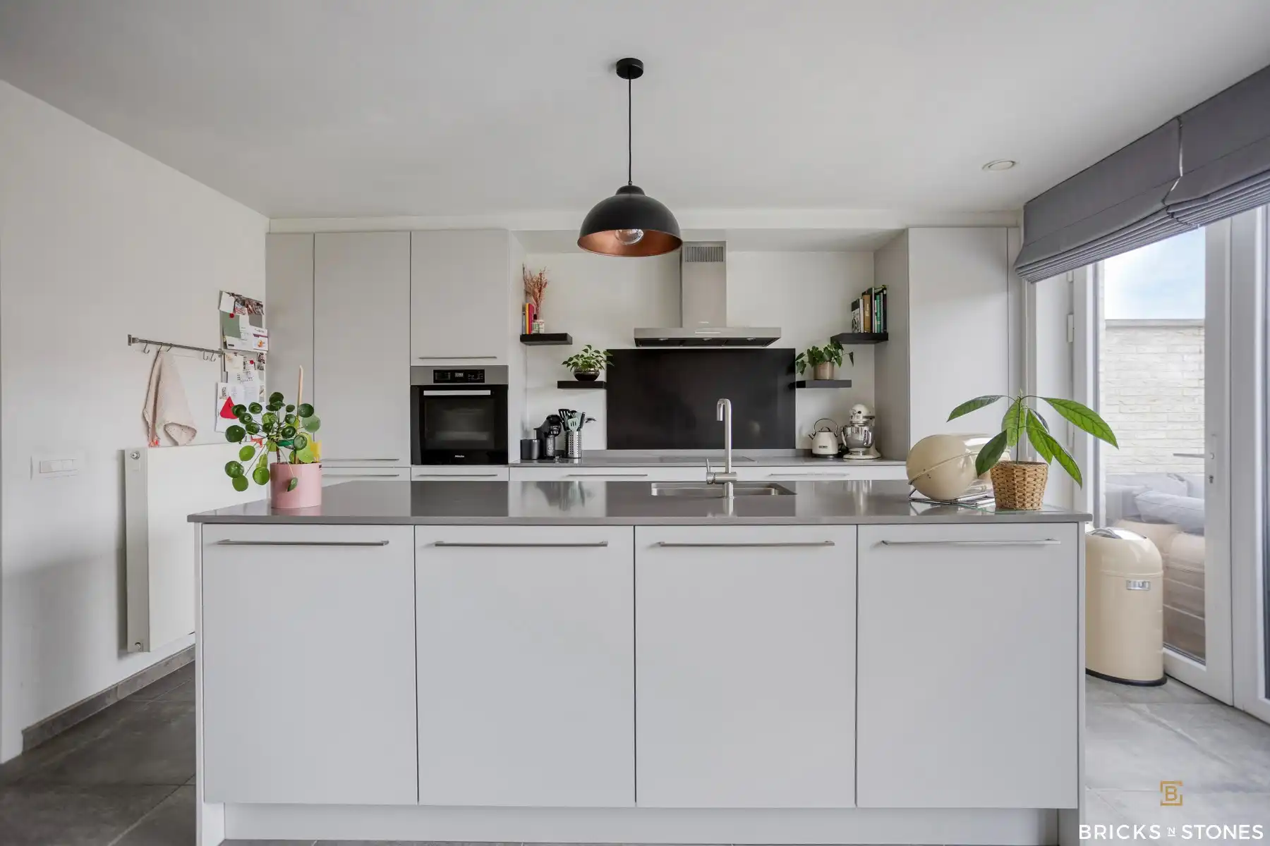 Recente HOB met 4 slaapkamers en tuin foto 6