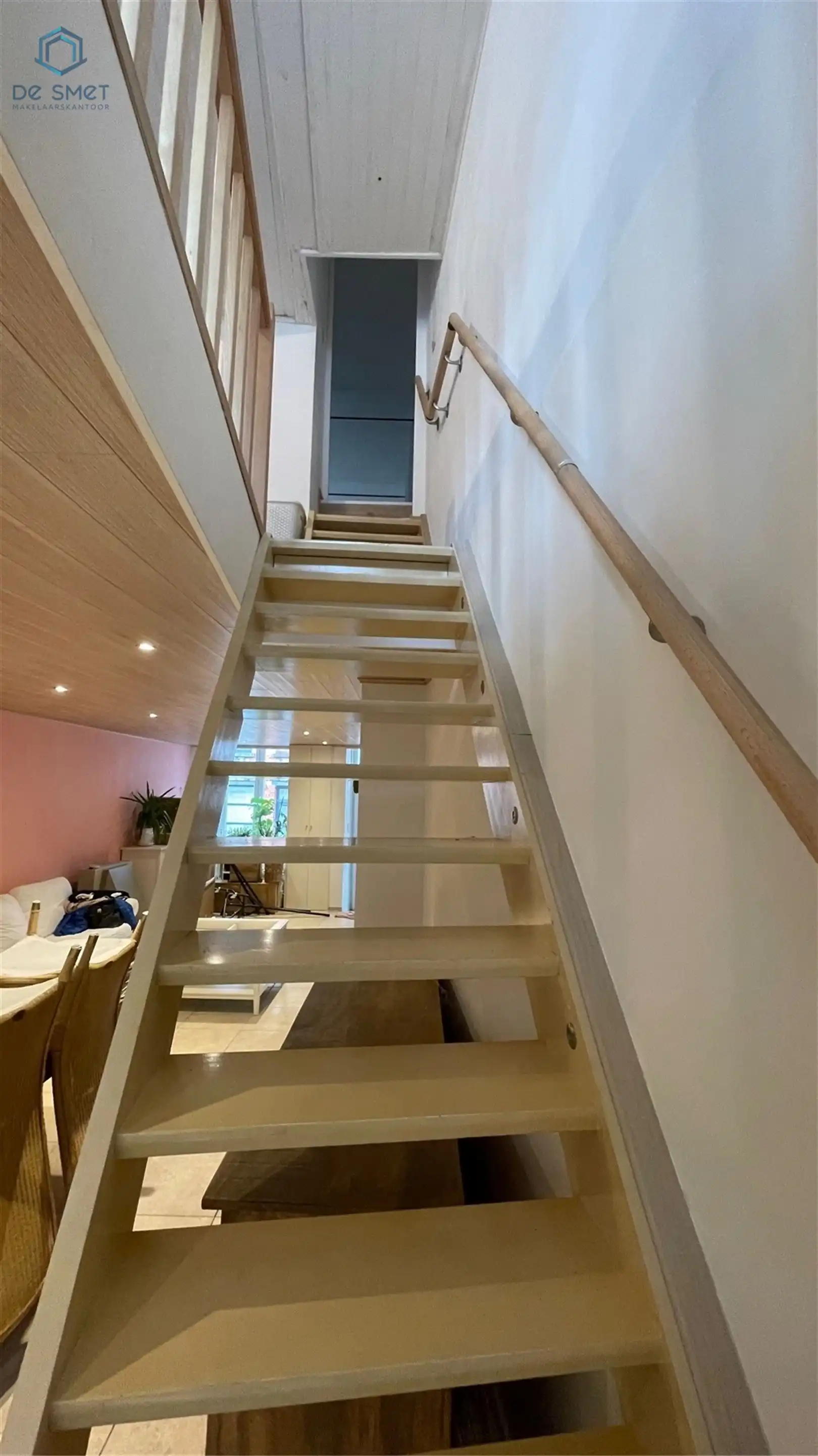 INSTAPKLARE STADSWONING MET 2 SLAAPKAMERS IN HARTJE GERAARDSBERGEN foto 7