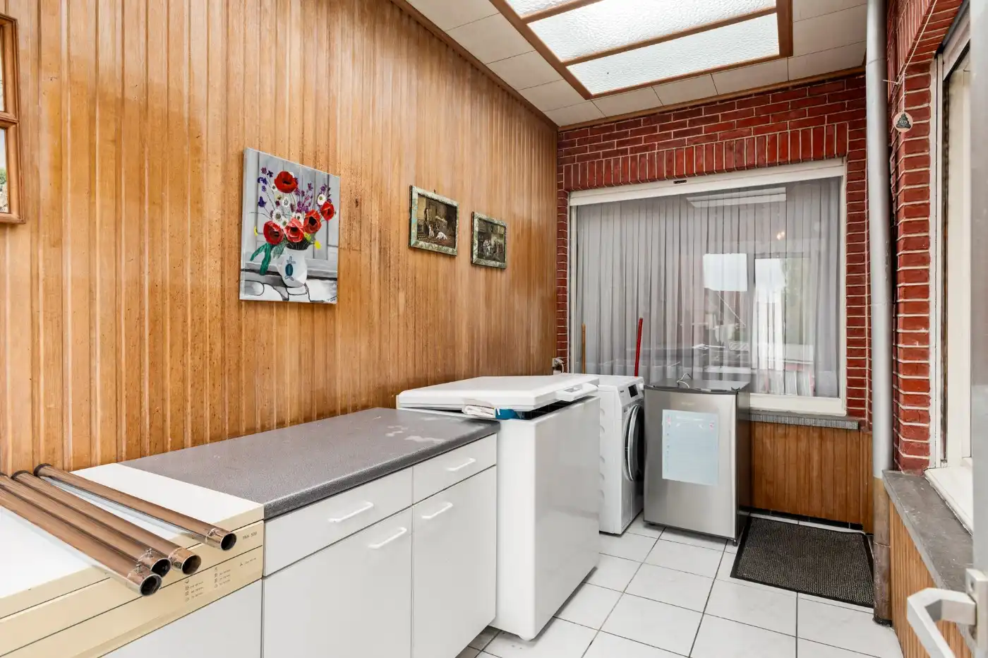 Te renoveren woning met 2 slpk., dubbele garage en tuin foto 9